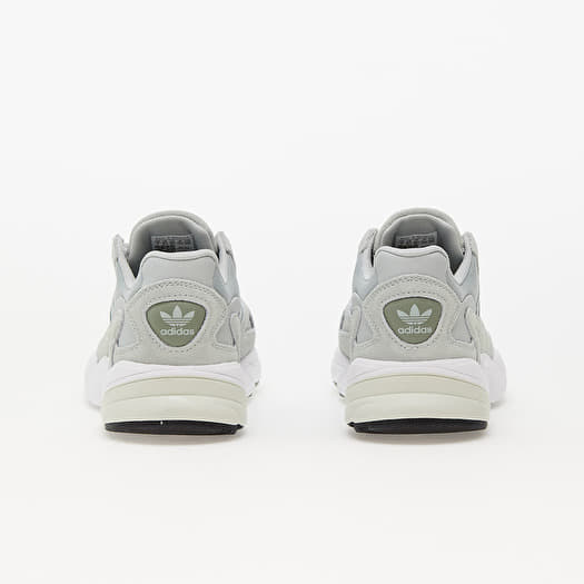 Adidas falcon queens shop