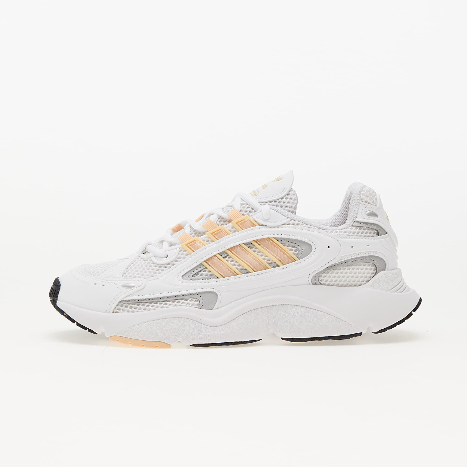 Dámske topánky a tenisky adidas Ozmillen W Ftw White/ Glow Orange/ Crystal Sand