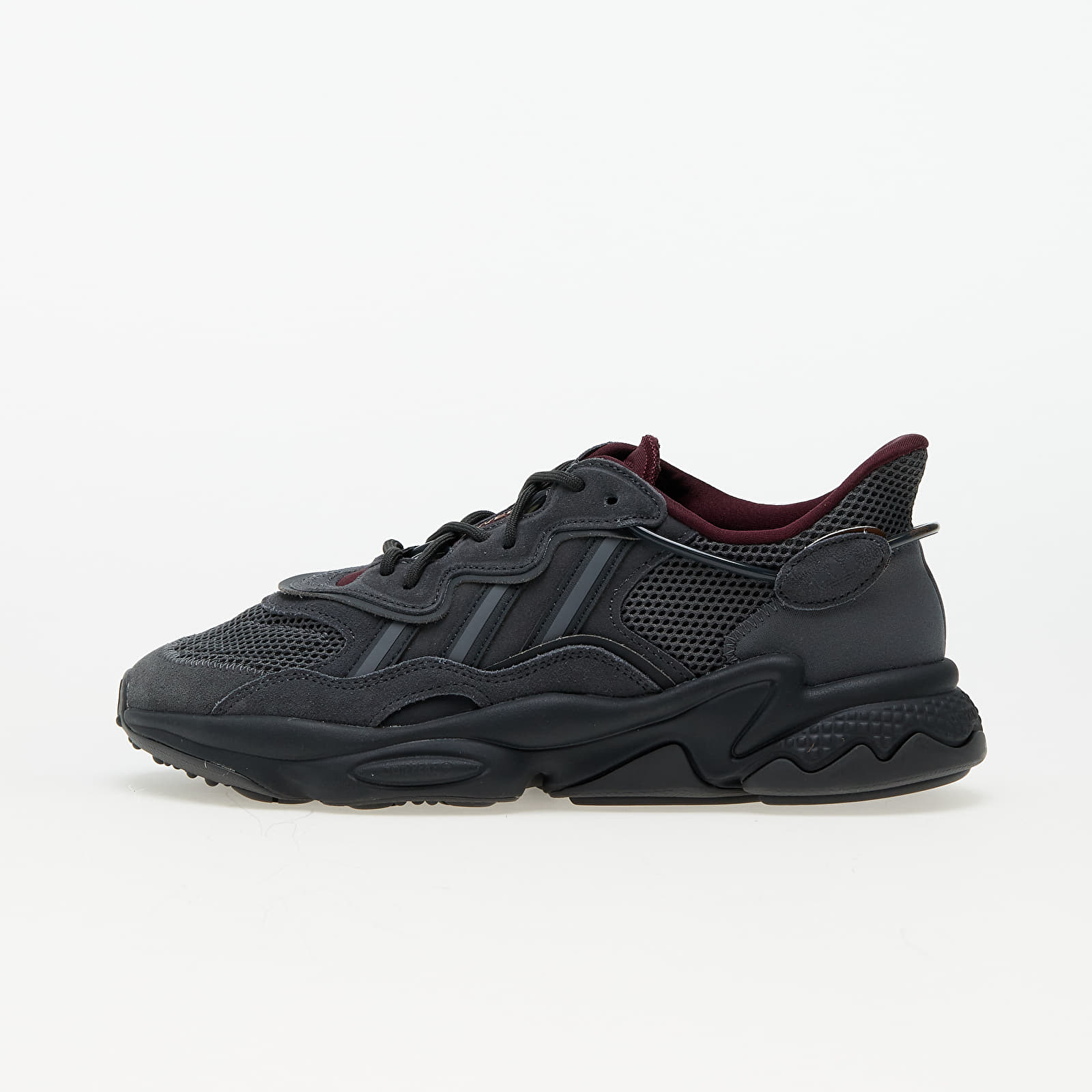 Herensneakers en schoenen adidas Ozweego Grey Six Carbon Grey Five Queens
