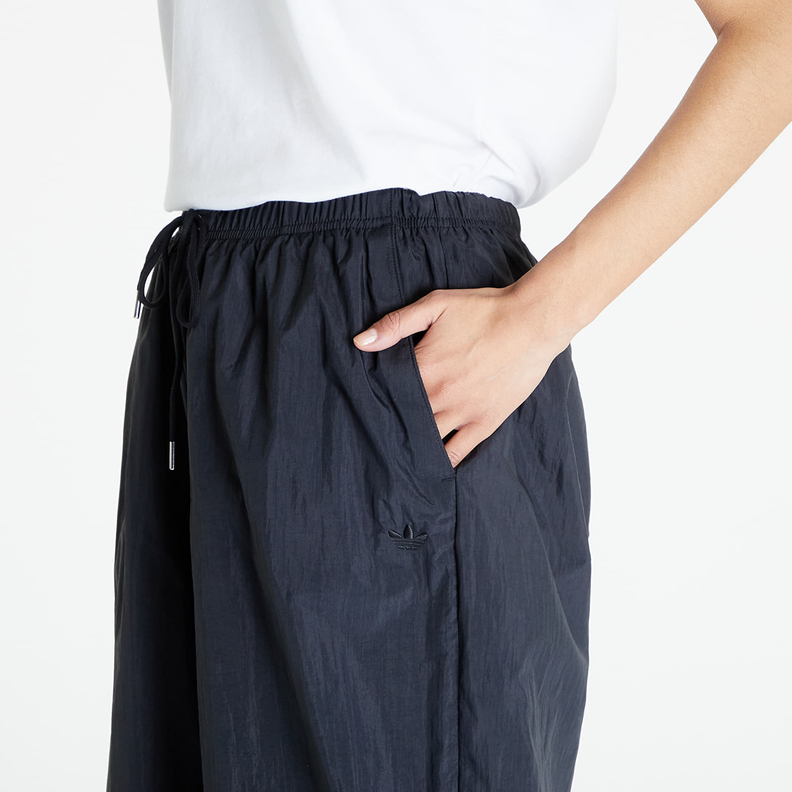 Джинсы и штаны adidas Premium Nylon Parachute Pant Black