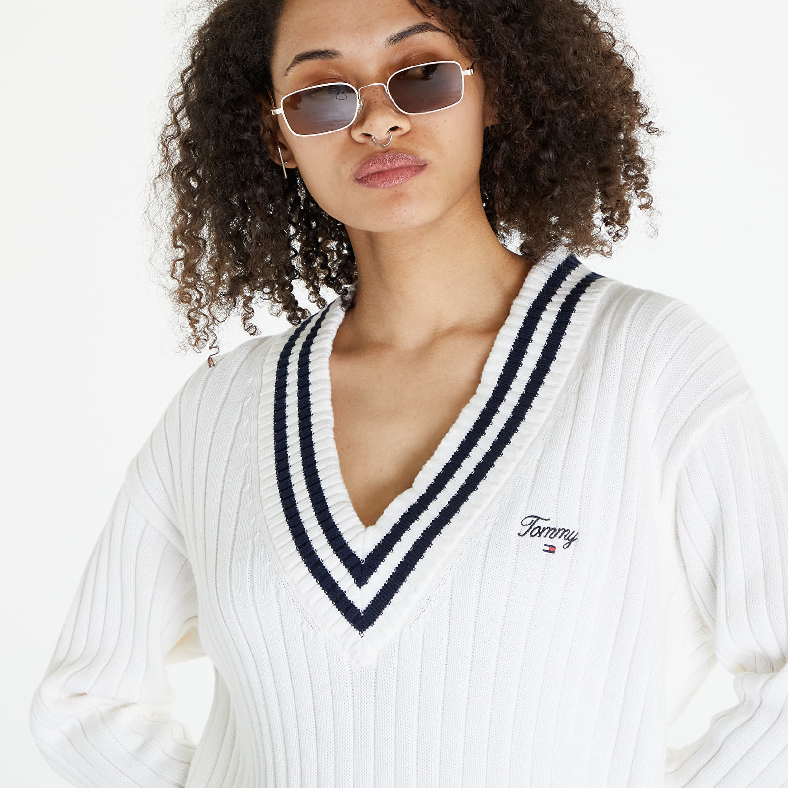 Truien Tommy Jeans Script V Neck Rib Sweater Ancient White