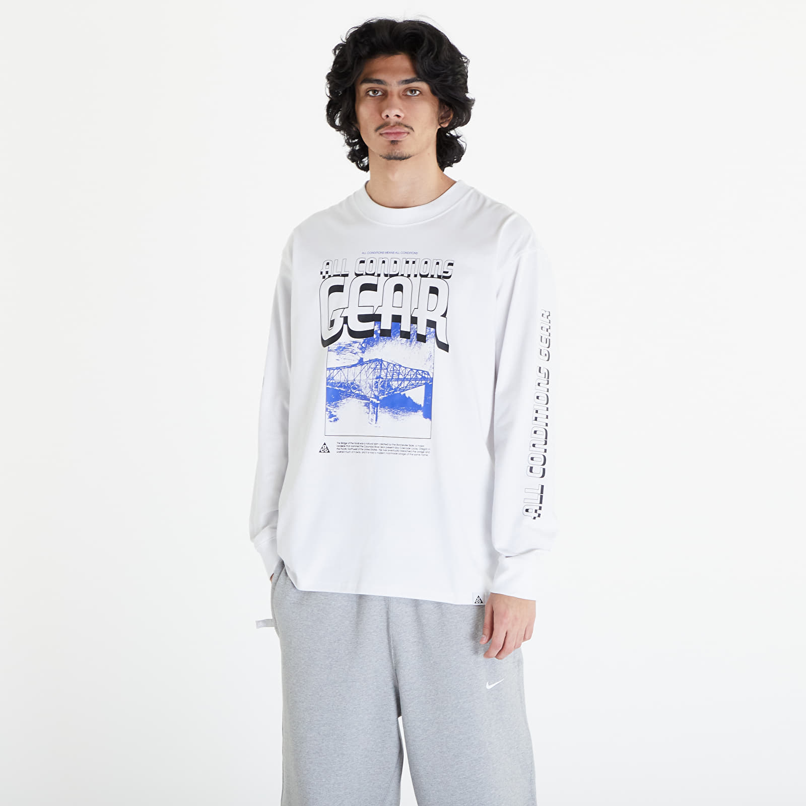 Men's T-shirts Nike ACG Men's Long-Sleeve Dri-FIT T-Shirt Summit White