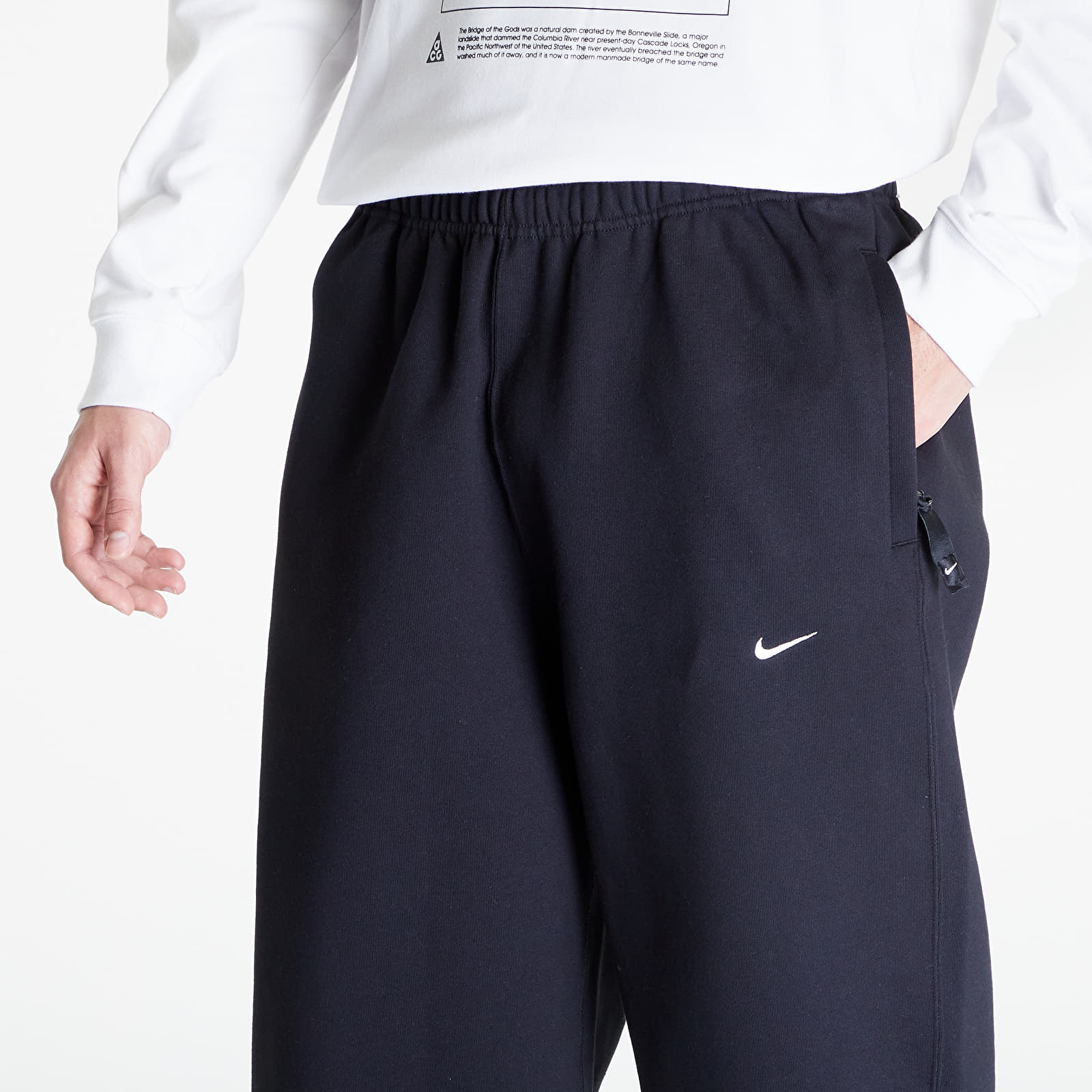 Pantalon de survêtement Nike Solo Swoosh Men's Open-Hem Brushed-Back Fleece Pants Black/ White