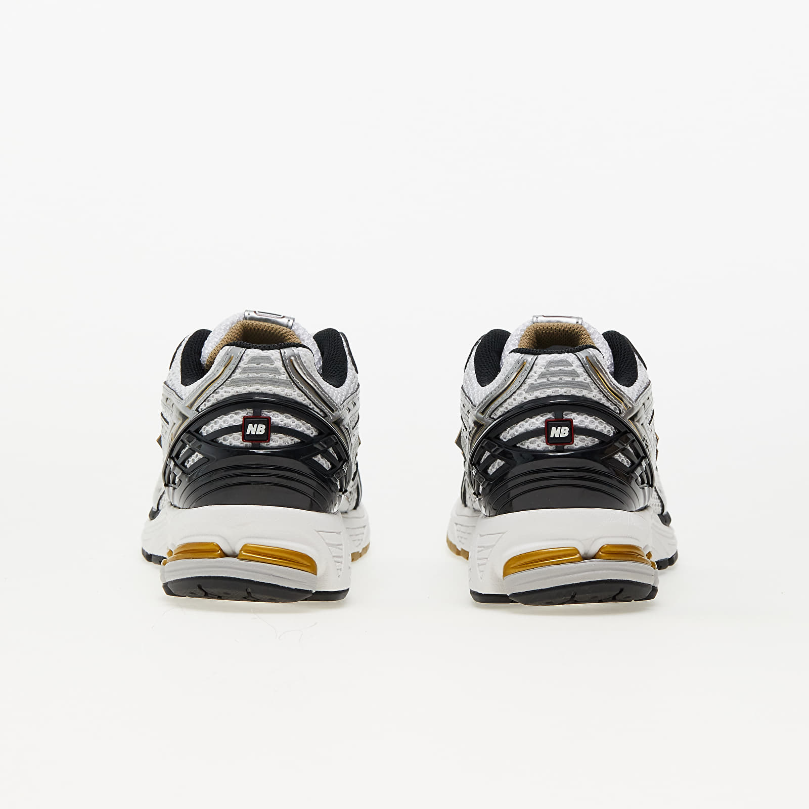 Scarpe e scarpe da ginnastica da uomo New Balance 1906 White/ Metallic Silver/ Metallic Gold