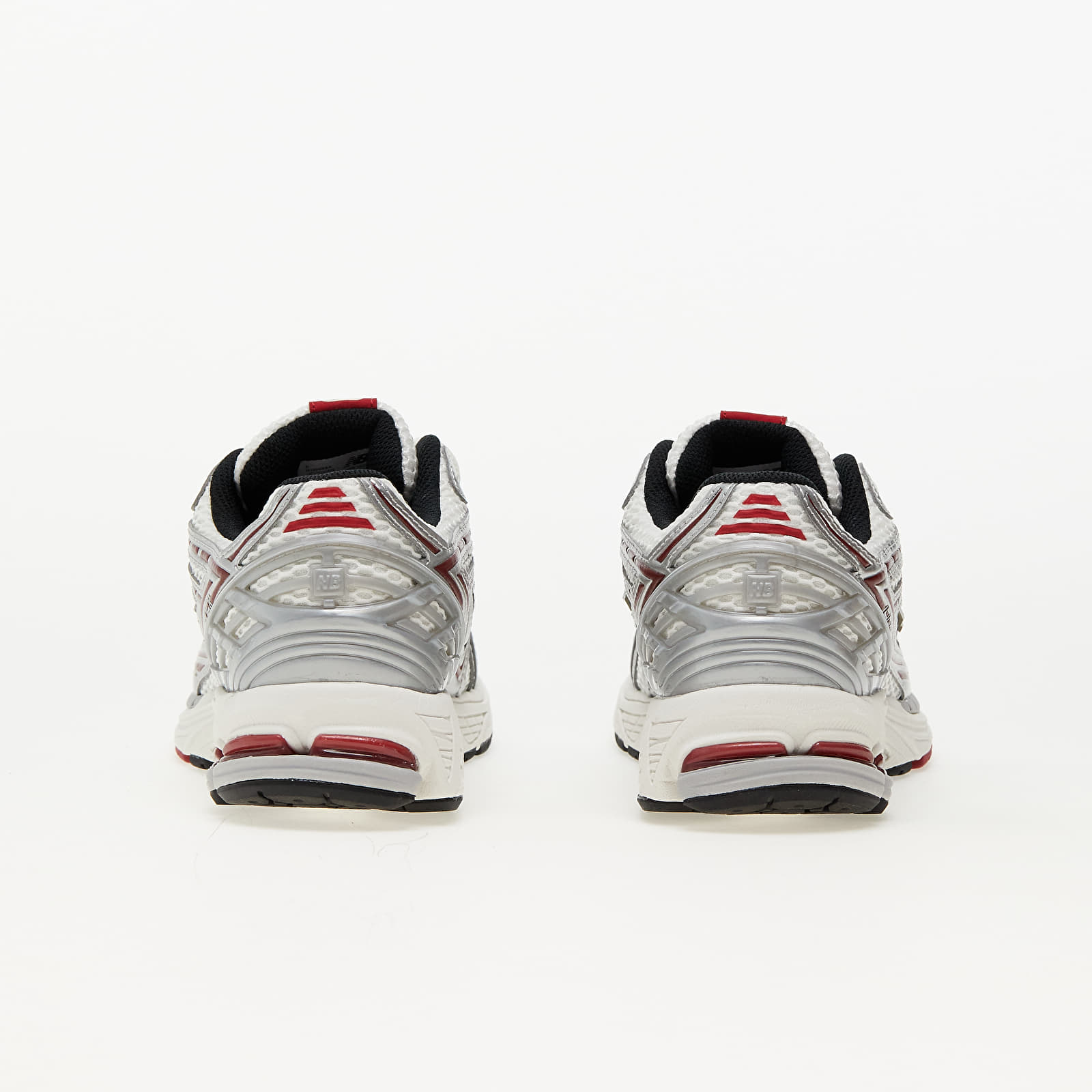 Turnschuhe und Schuhe für Männer New Balance 1906 Silver Metallic/ Classic Crimson/ Sea Salt
