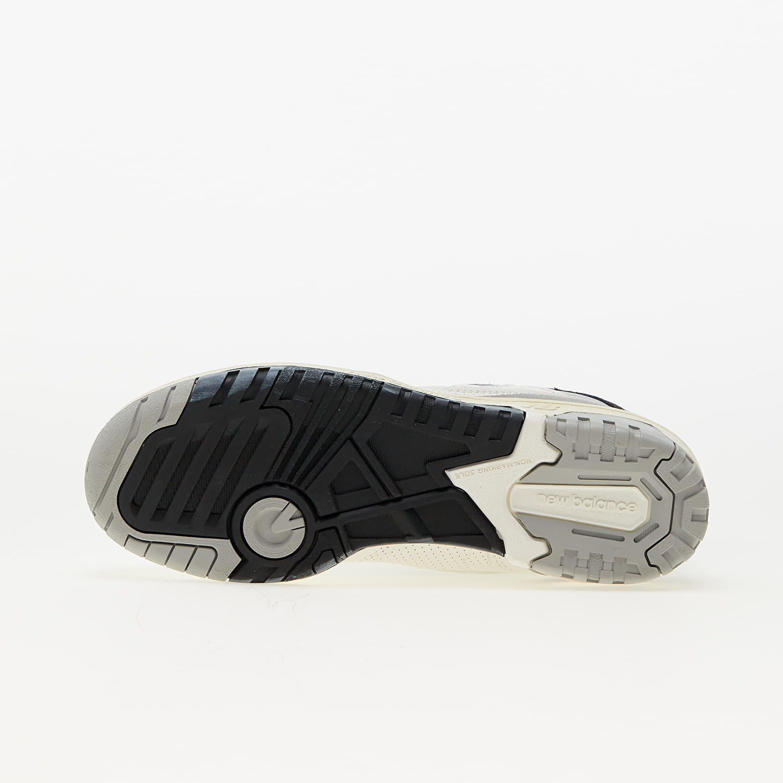 Sneakers og sko til mænd New Balance 550 Sea Salt/ Vintage Black