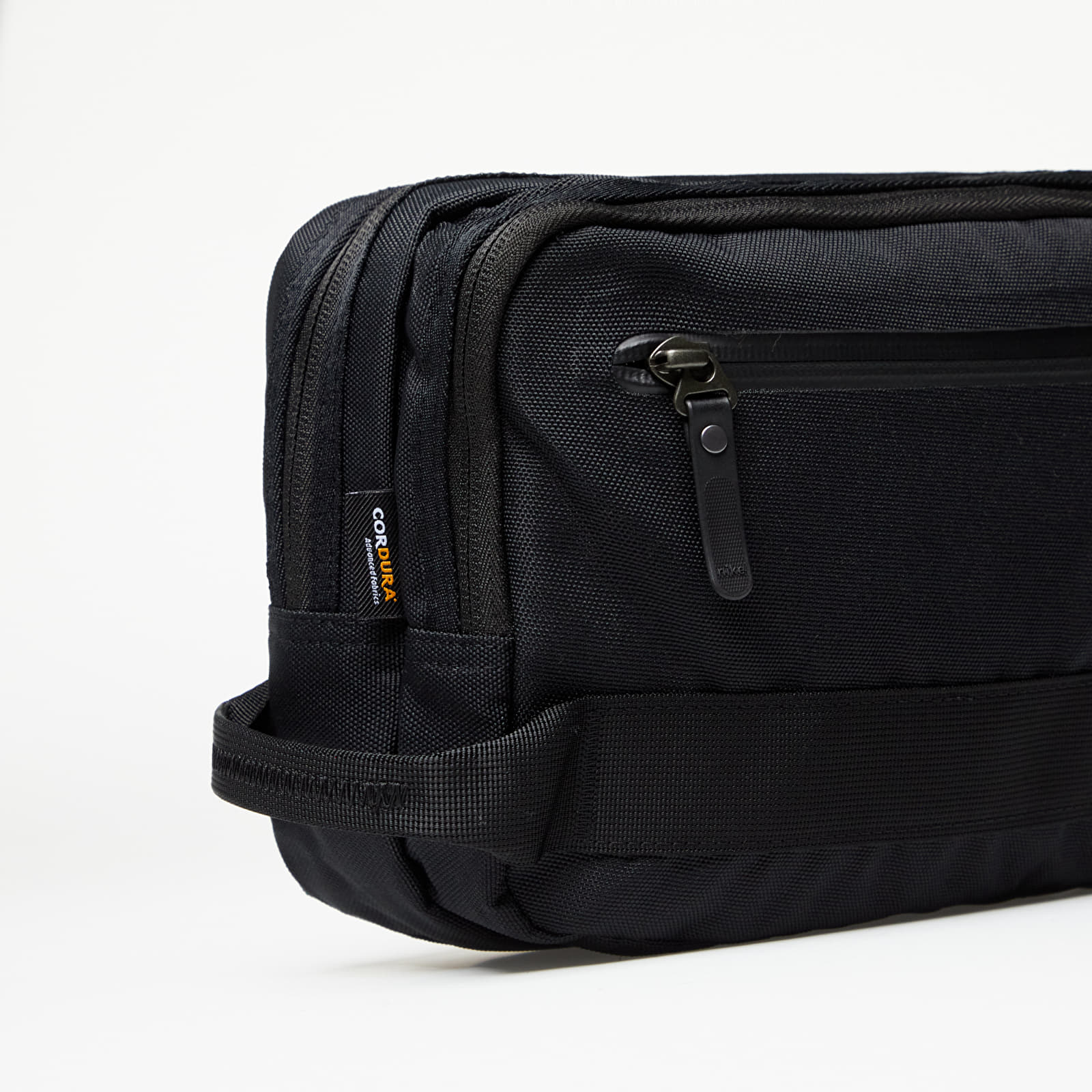 Backpacks and bags Nike Fiftyone 49 Toiletry Kit Black/ Black/ Silver