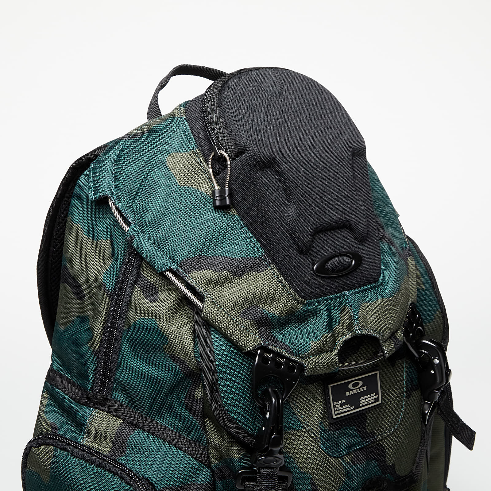 Oakley bathroom sale sink camo