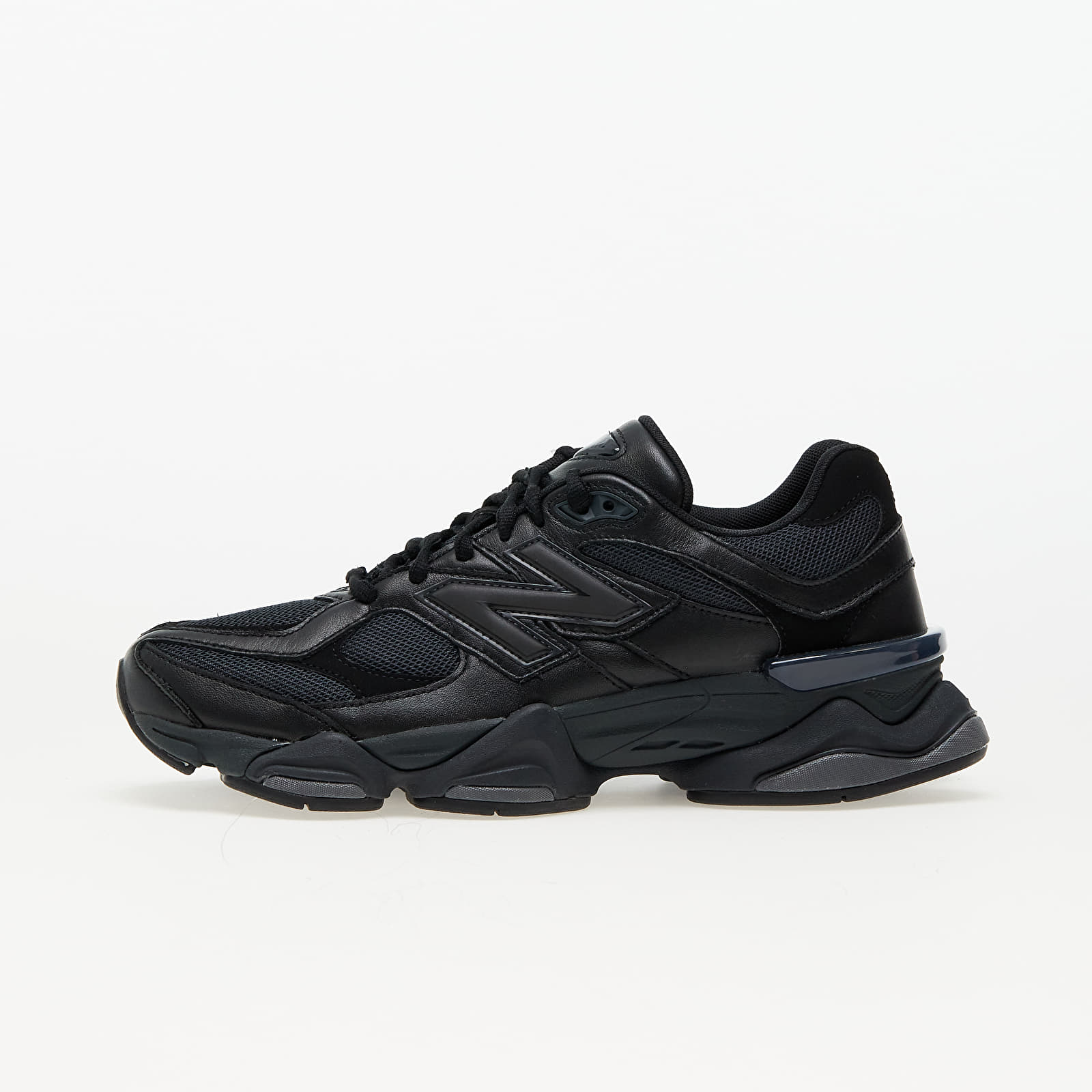 Moški čevlji New Balance 9060 Black