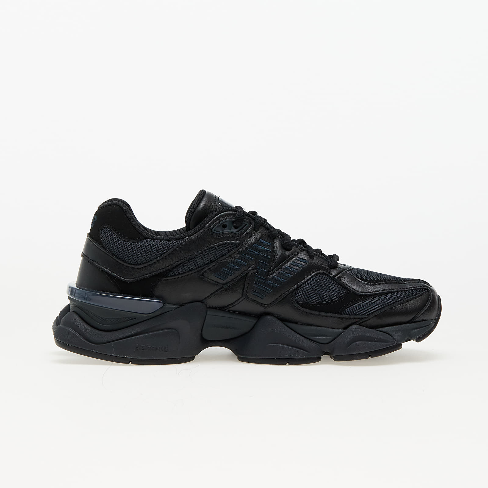 Moški čevlji New Balance 9060 Black