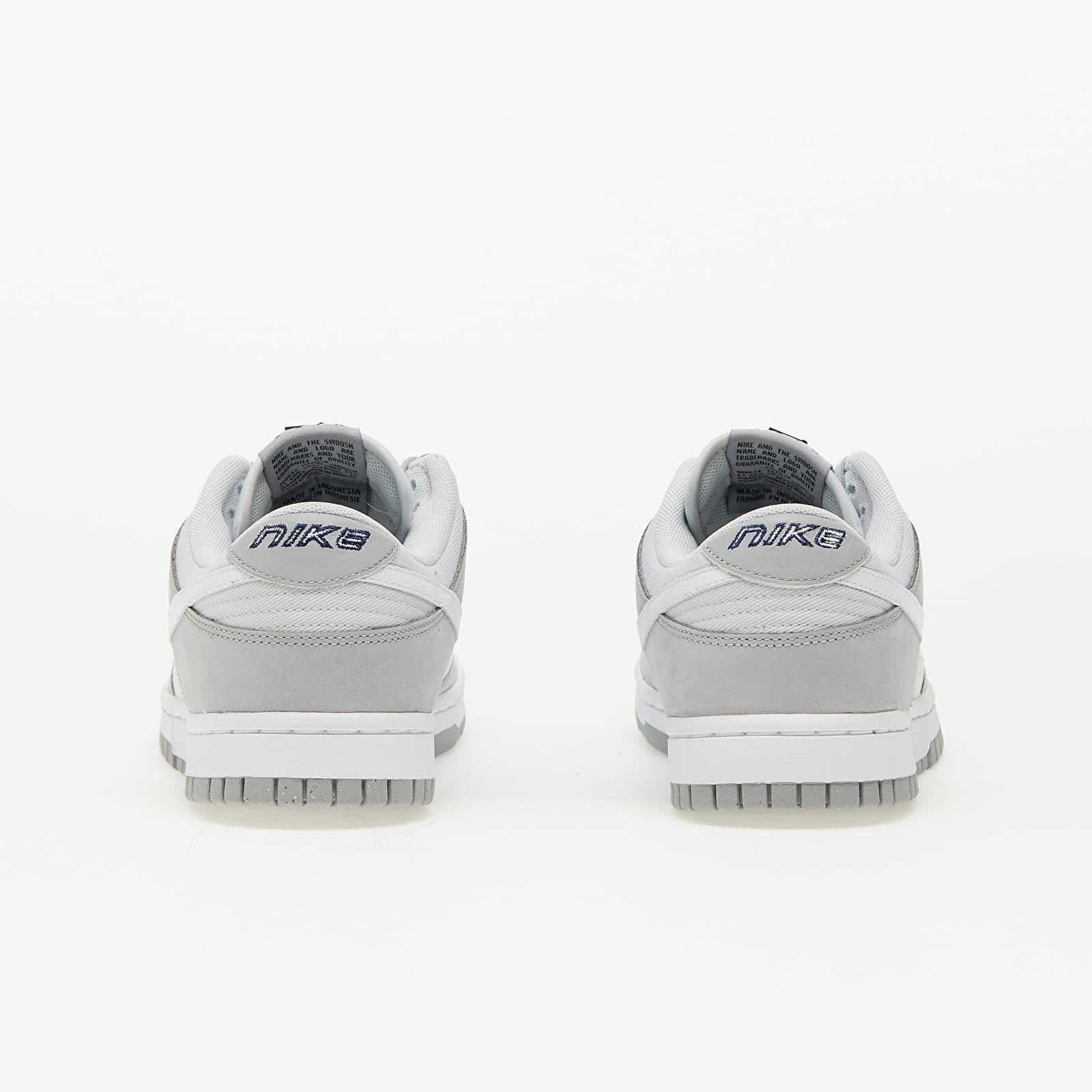 Dámské tenisky a boty Nike W Dunk Low LX Nbhd Lt Smoke Grey/ White-Photon Dust