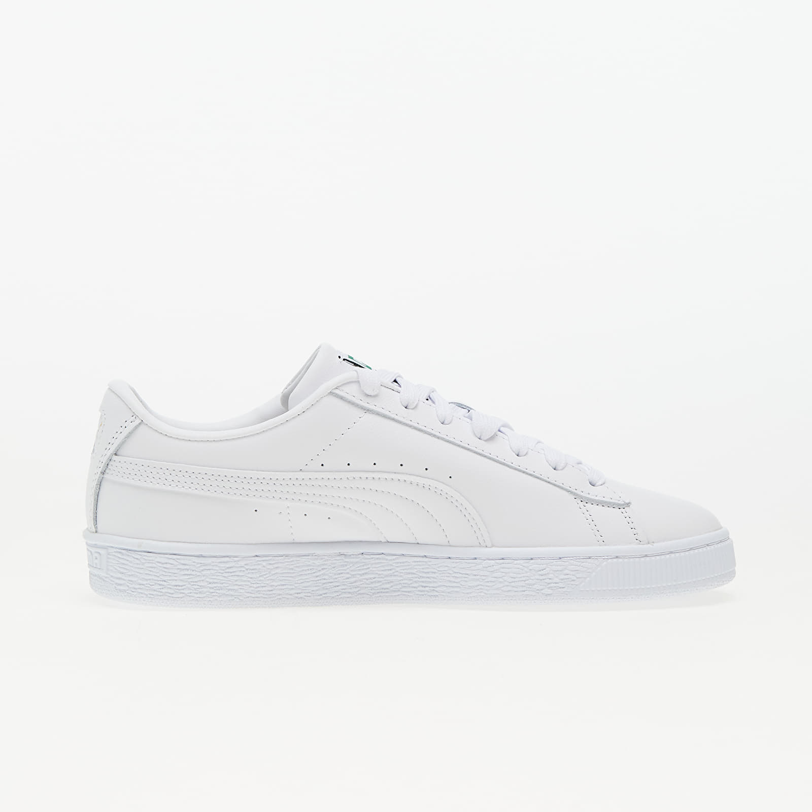 Men's sneakers and shoes Puma Basket Classic XXI Puma White-Puma White