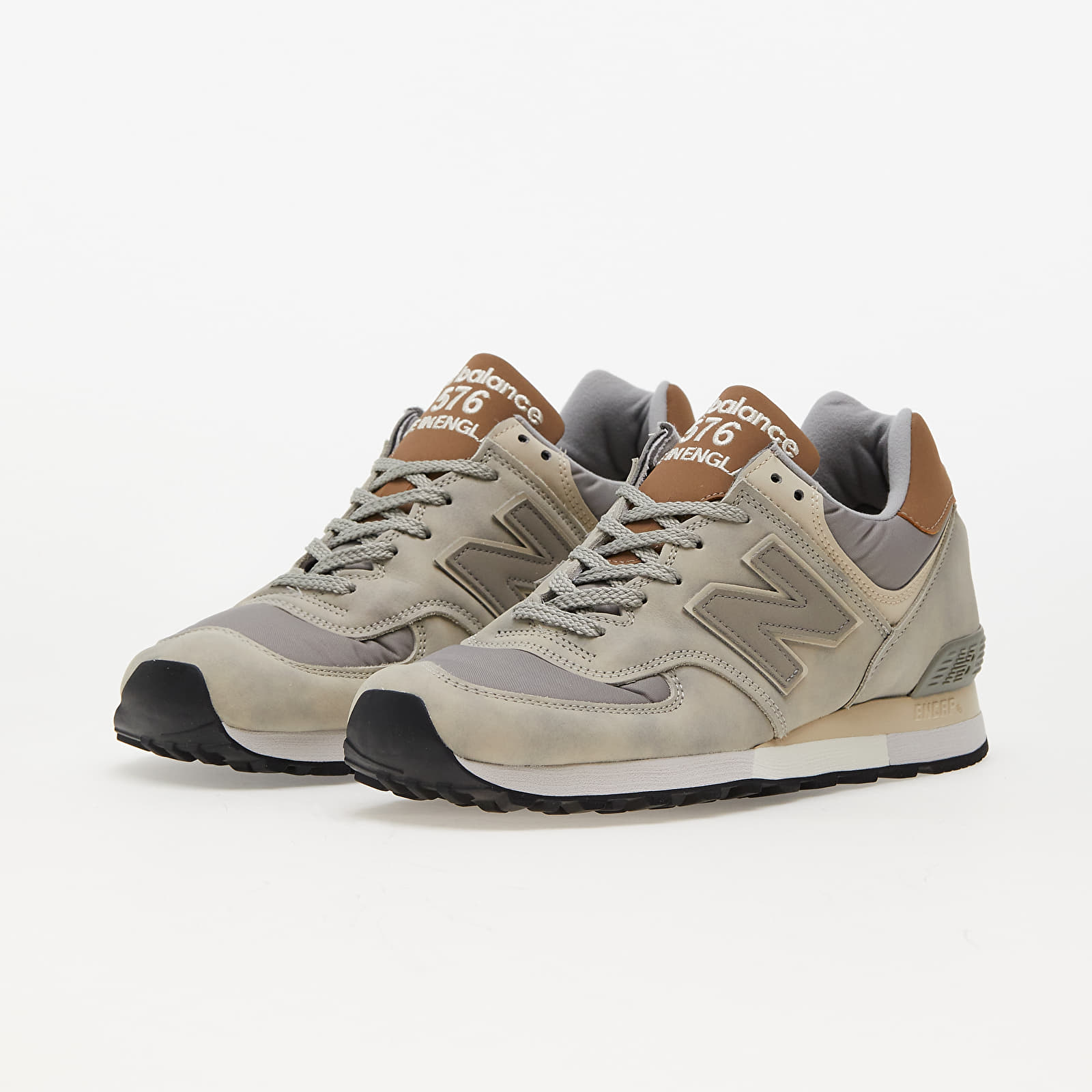 Men s sneakers and shoes New Balance 576 Made in UK Grey Queens