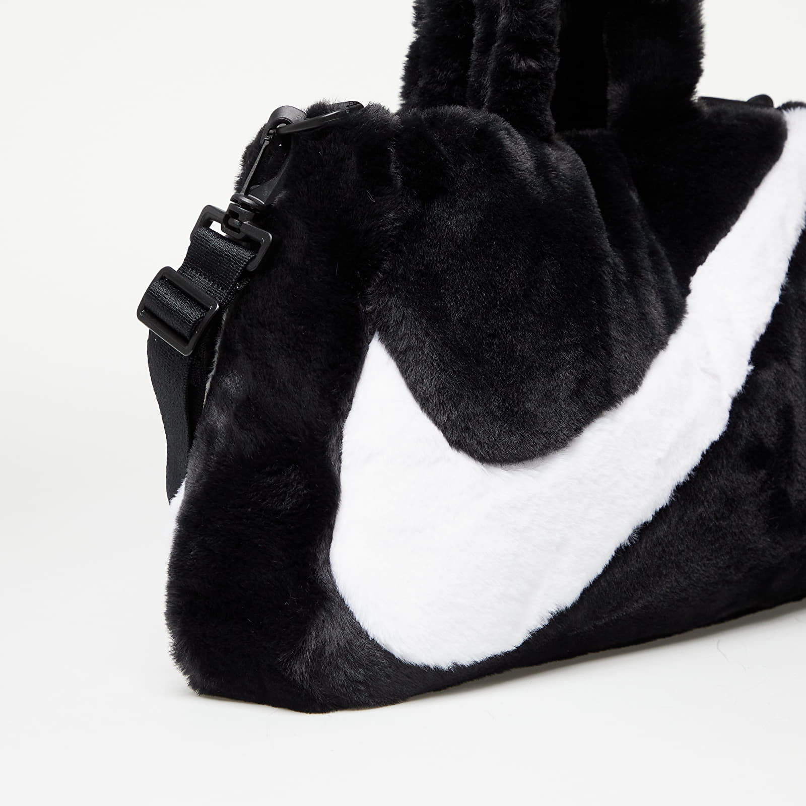 Τσάντες ώμου Nike Sportswear Women's Faux Fur Tote Black/ Black/ White