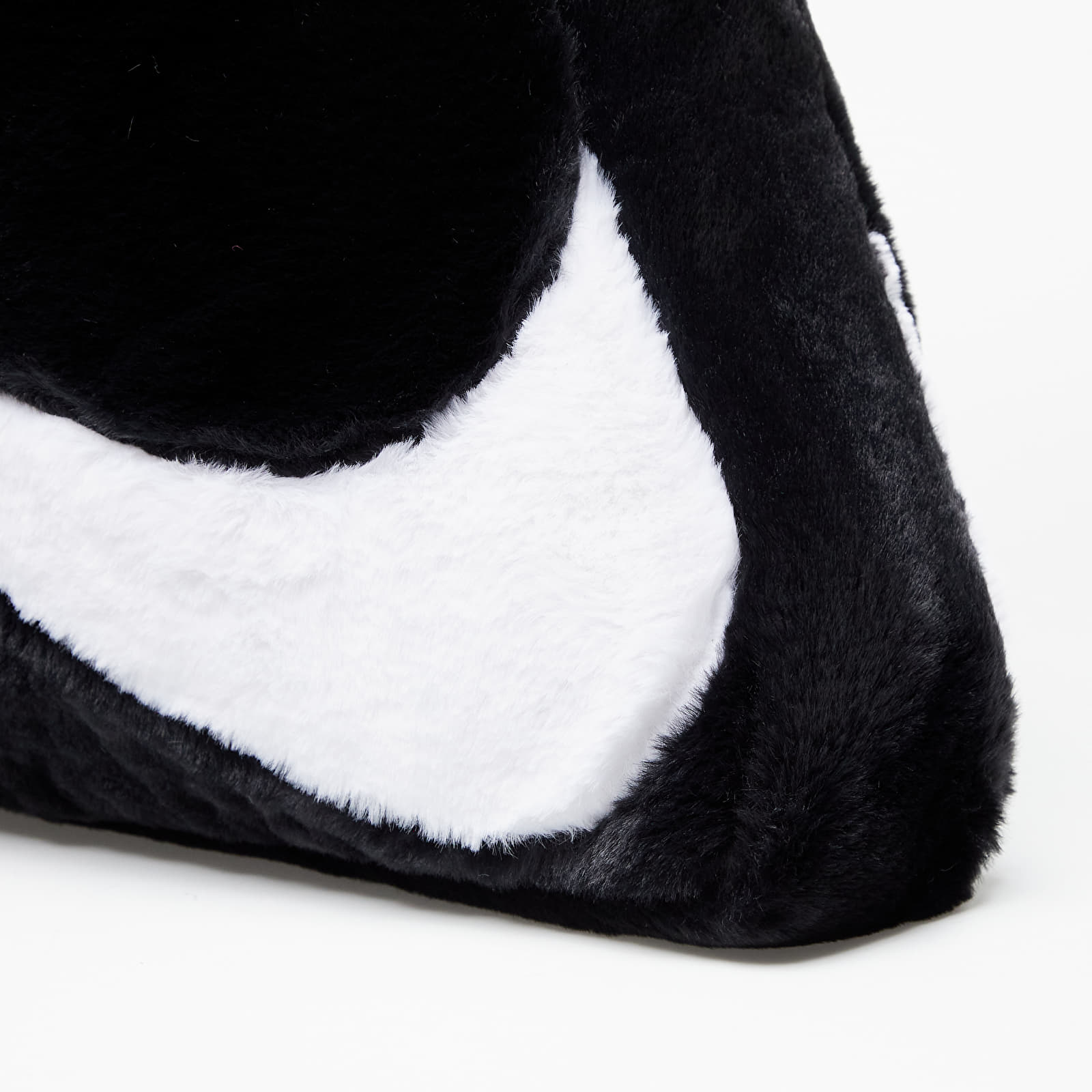 Plush faux best sale fur blanket nike