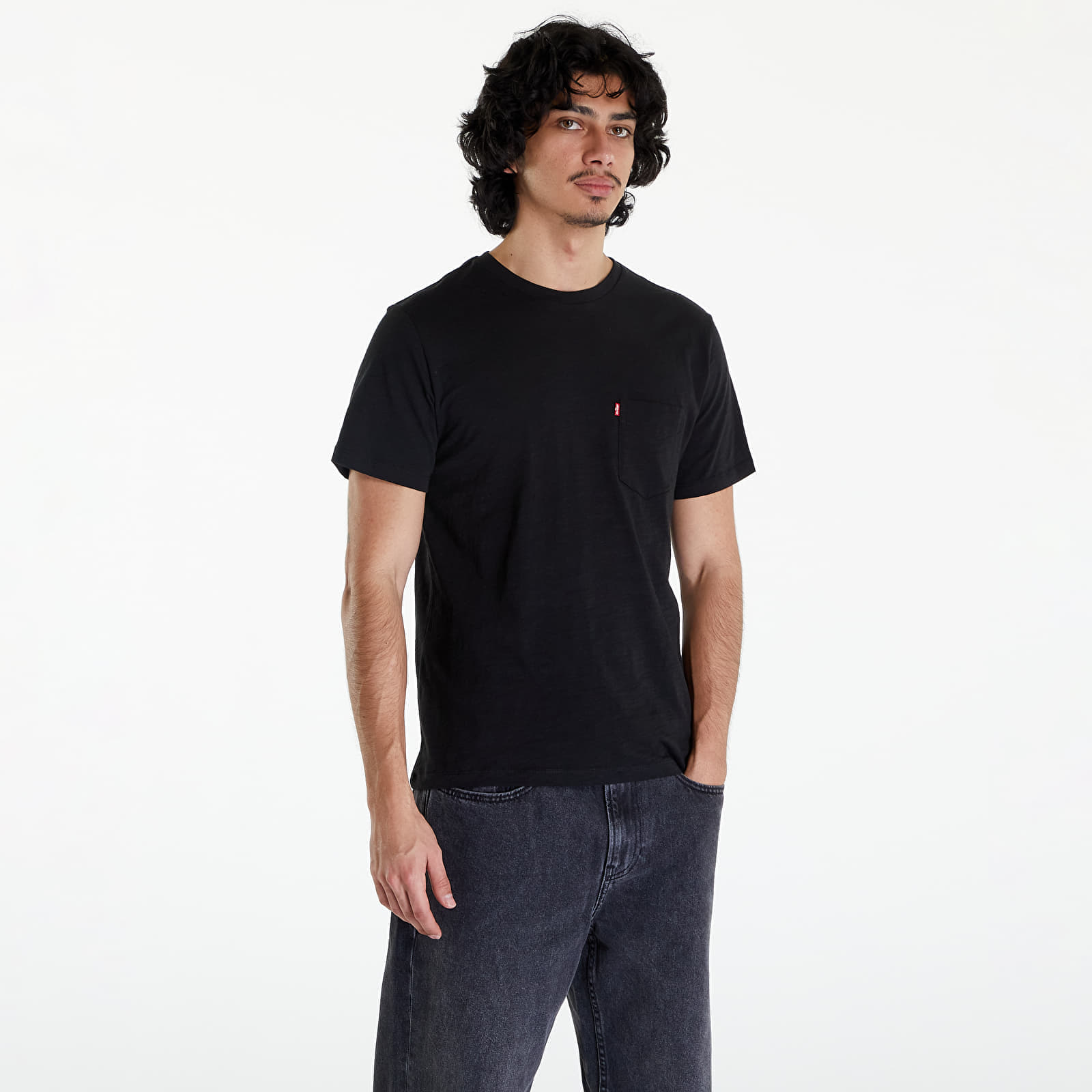 Tričko Levi's® Classic Pocket Short Sleeve Tee Black M