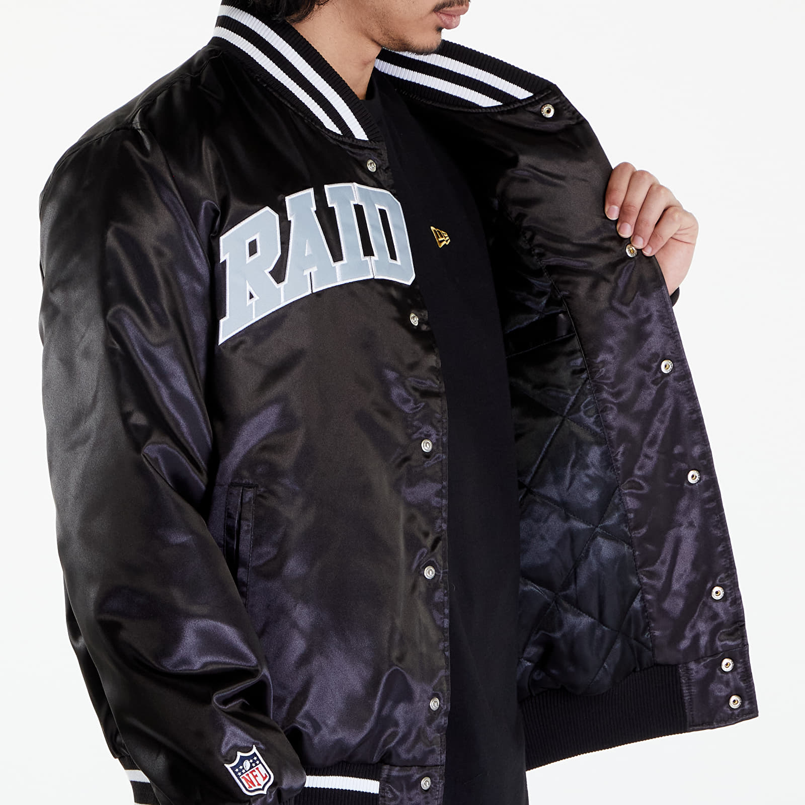 Blousons bombardiers New Era Las Vegas Raiders NFL Satin Black Bomber Jacket UNISEX Black/ White