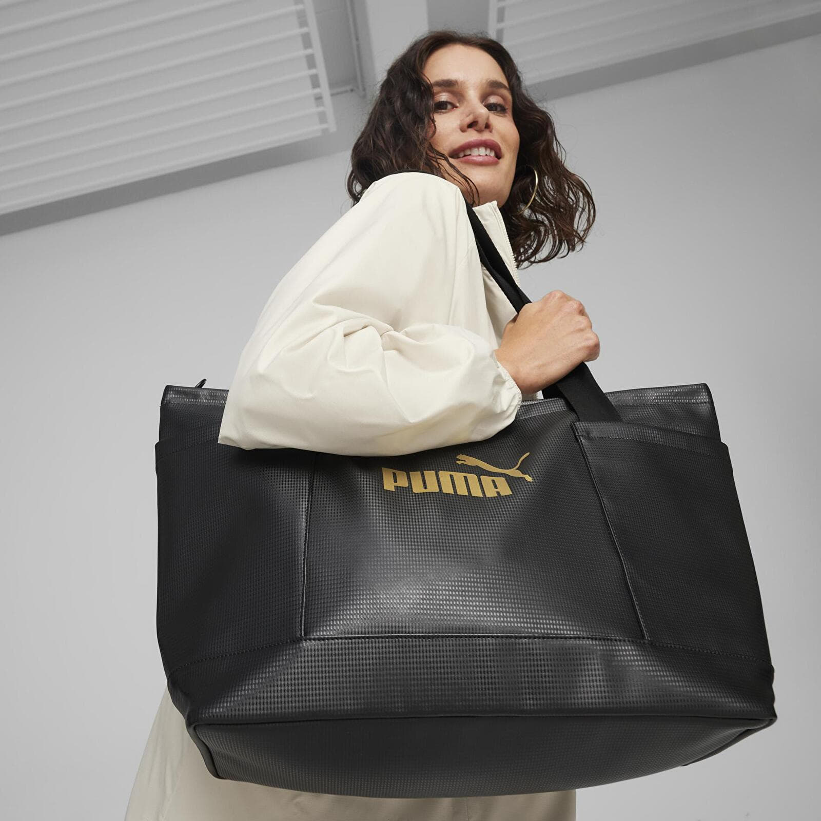 Shoulder bags Puma Core Up Large Shopper Puma Black Queens