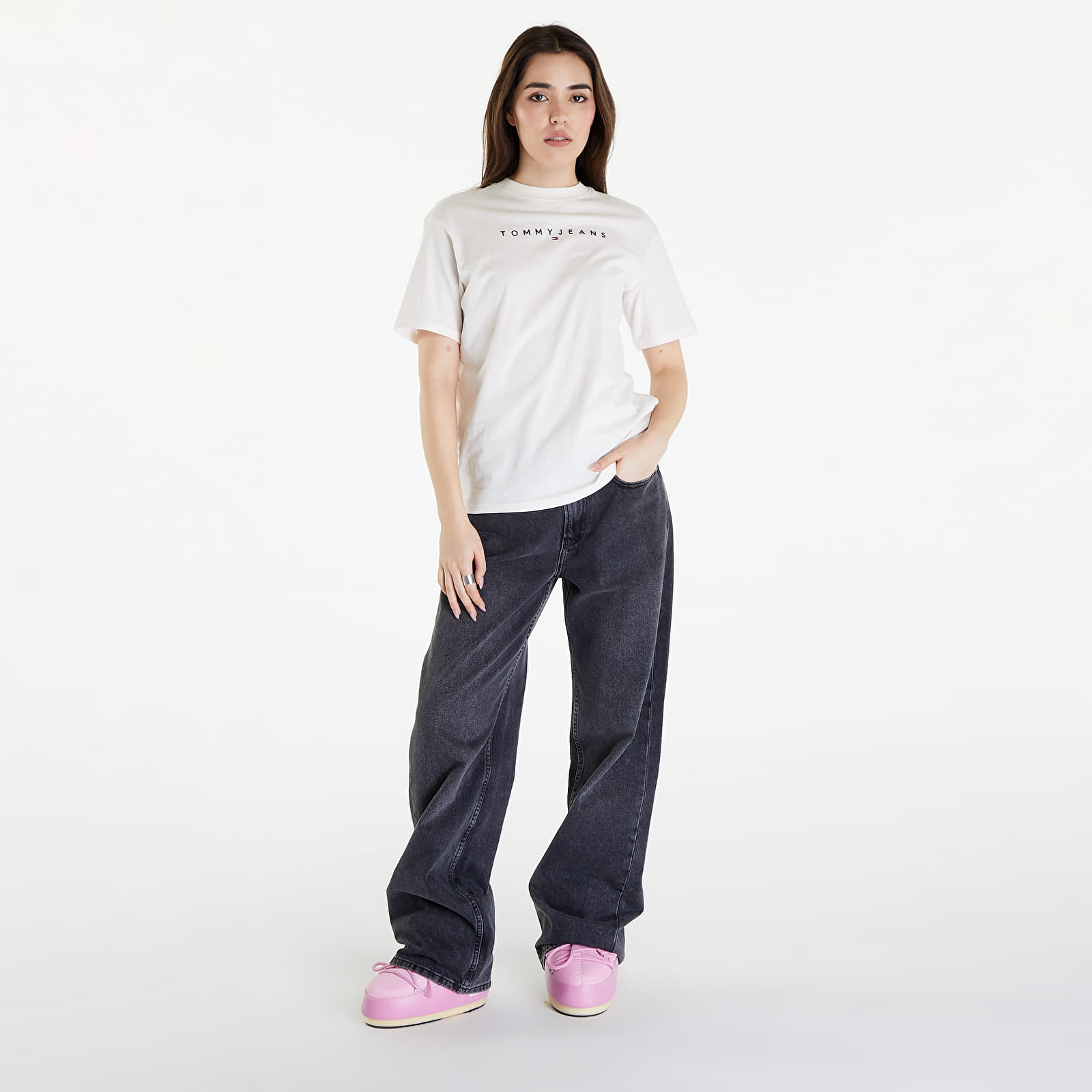 Trička Tommy Jeans Relaxed New Linear Short Sleeve Tee Ancient White