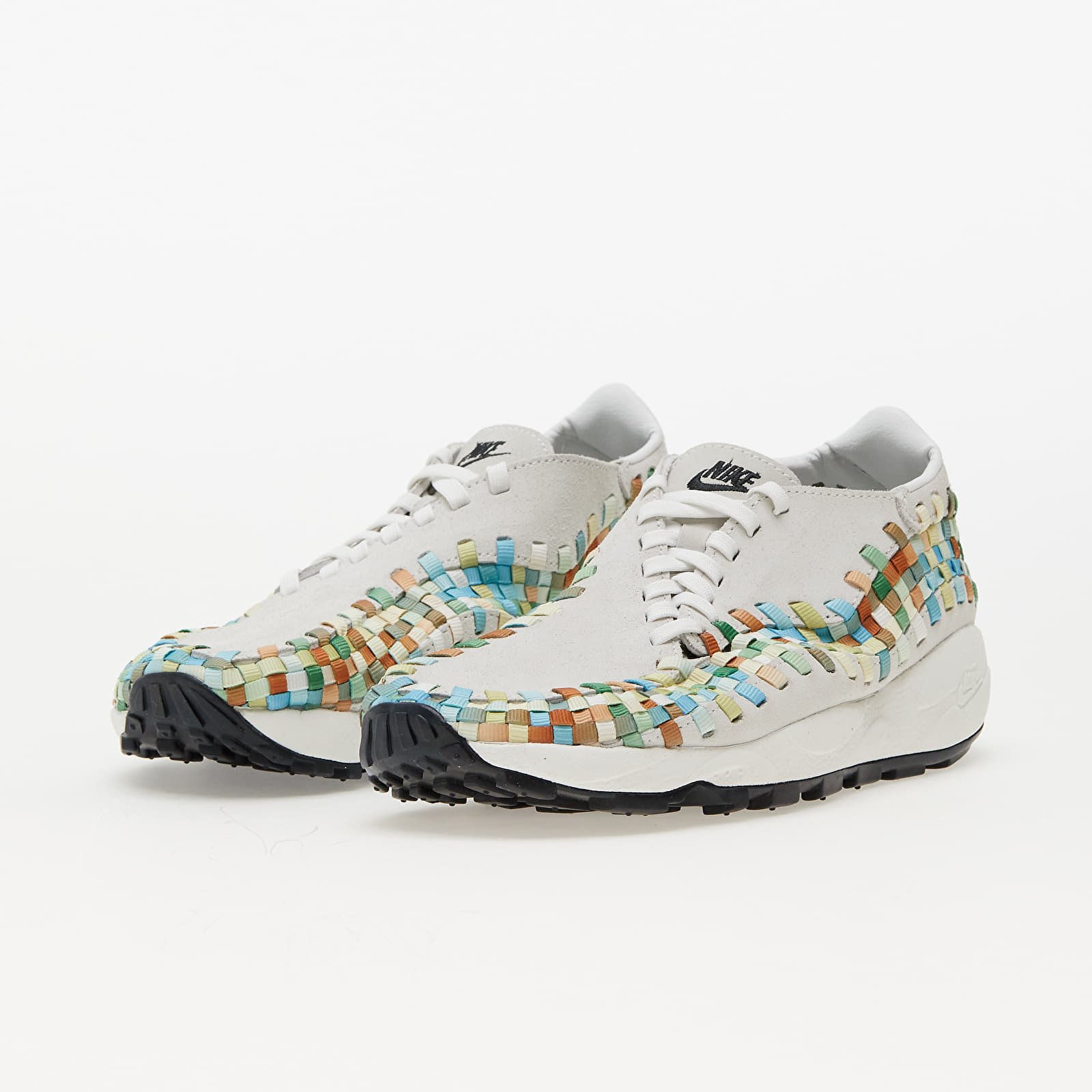Naiste tossud ja kingad Nike W Air Footscape Woven Summit White/ Black-Sail-Multi-Color