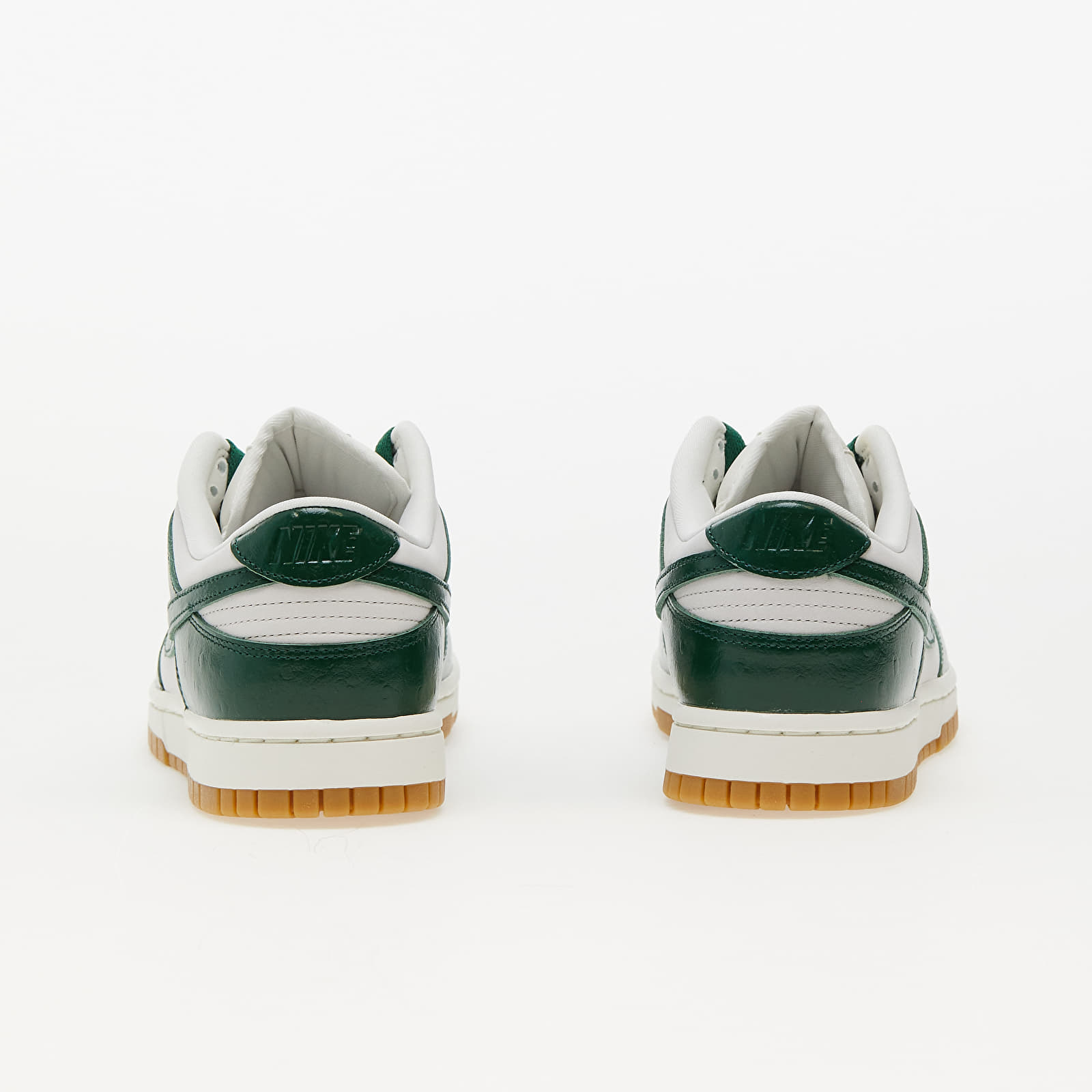 Dámske topánky a tenisky Nike W Dunk Lx Phantom/ Gorge Green-Sail-Metallic Gold