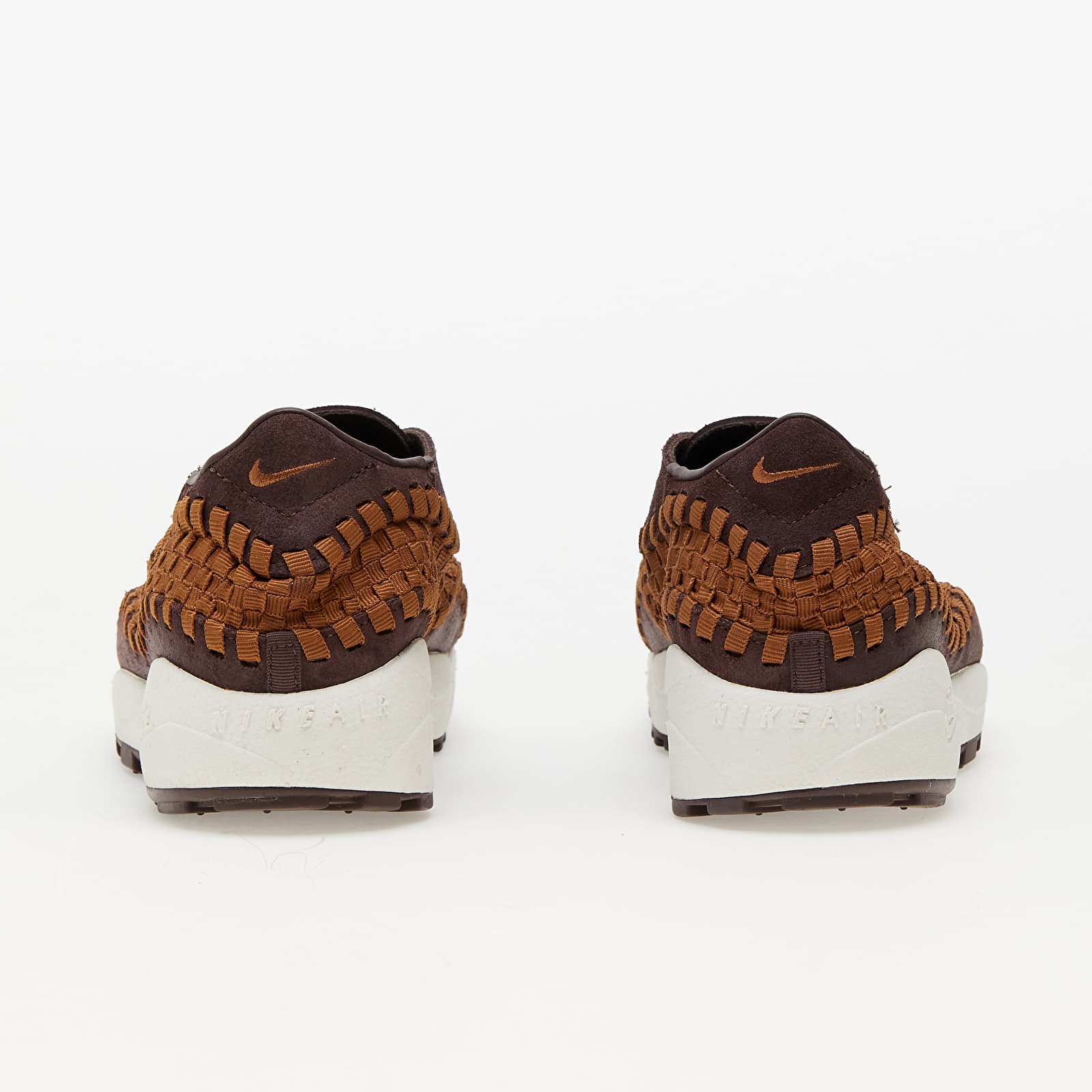 Naiste tossud ja kingad Nike W Air Footscape Woven Earth/ Lt British Tan-Phantom