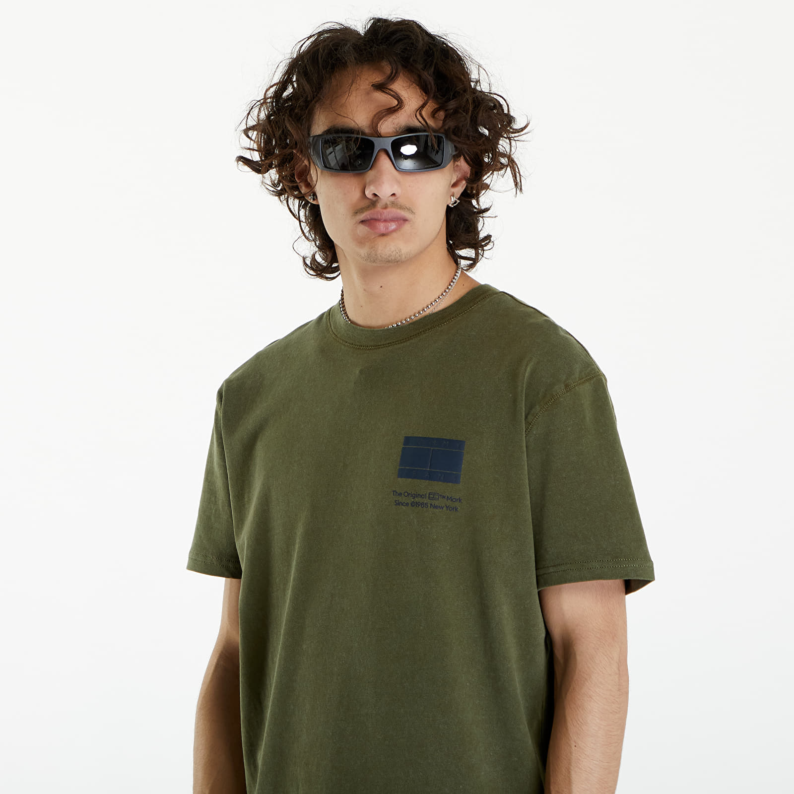 Trička Tommy Jeans Regular Essential Flag Tee Drab Olive Green