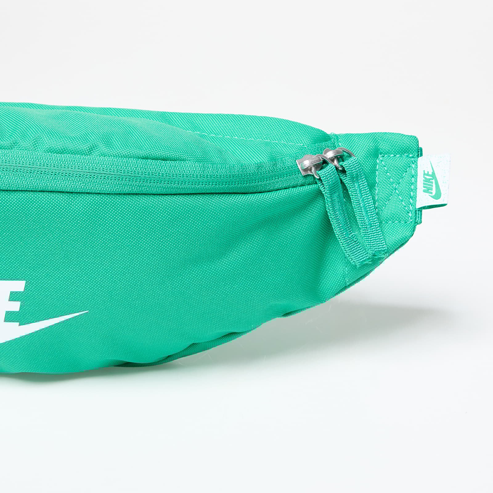 Sacs banane Nike Heritage Waistpack Stadium Green/ Stadium Green/ White