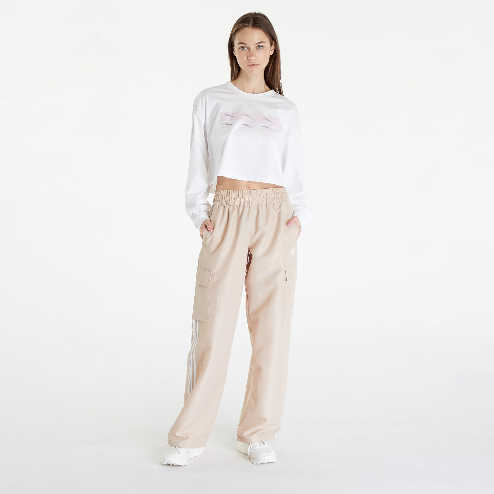 Kavbojke in hlače adidas Adicolor Cargo Pants Magic Beige