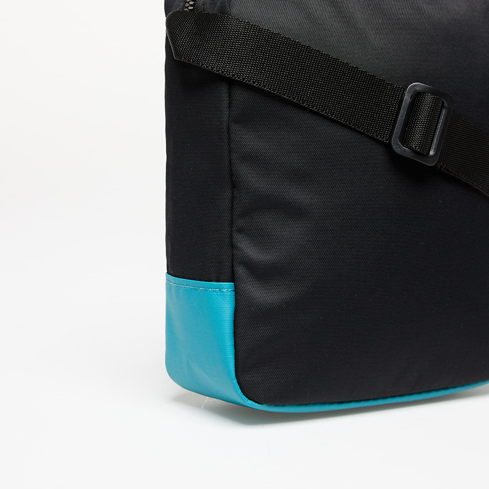 Tašky cez rameno adidas Small Item Bag Black