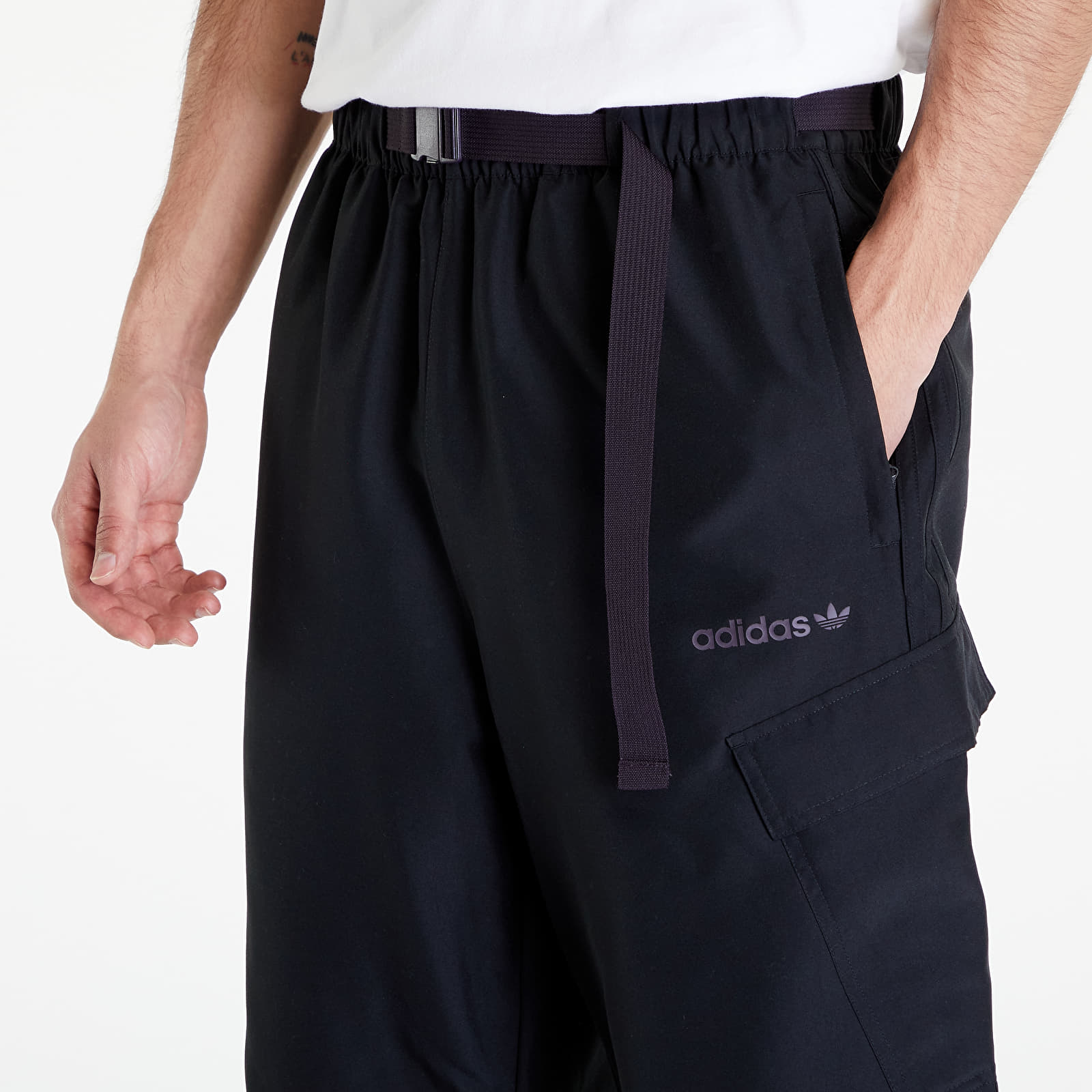 Džíny a kalhoty adidas Pant Black