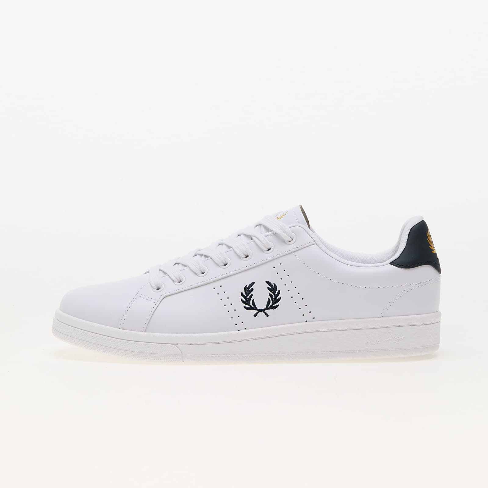 Men's sneakers and shoes FRED PERRY B721 Leather White/ Navy