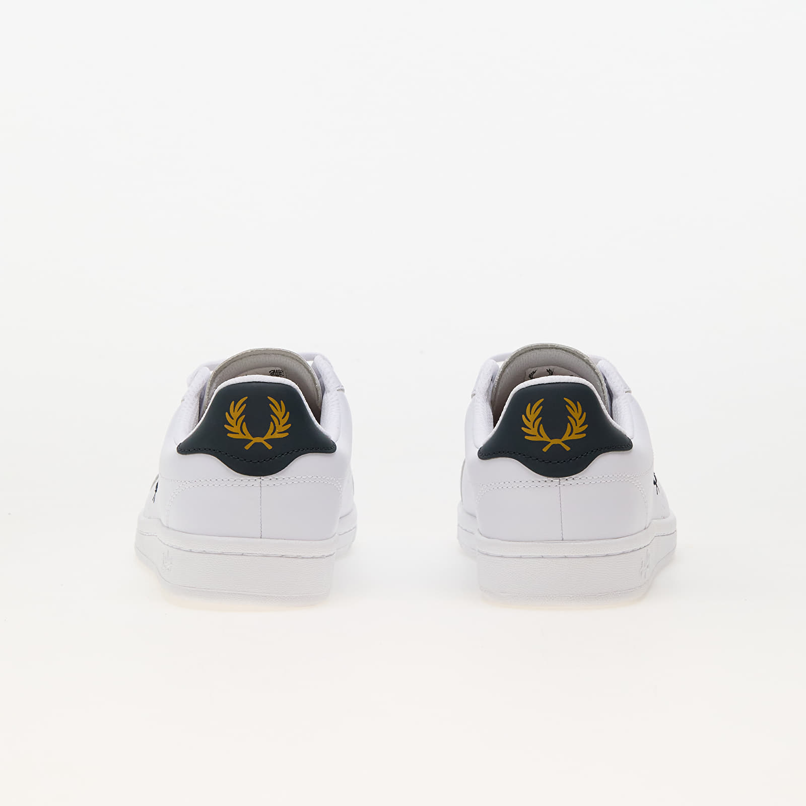 Men's sneakers and shoes FRED PERRY B721 Leather White/ Navy