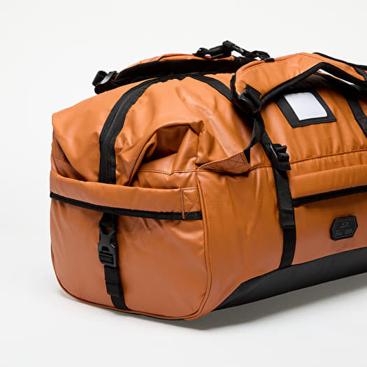Oakley weekender bag discount
