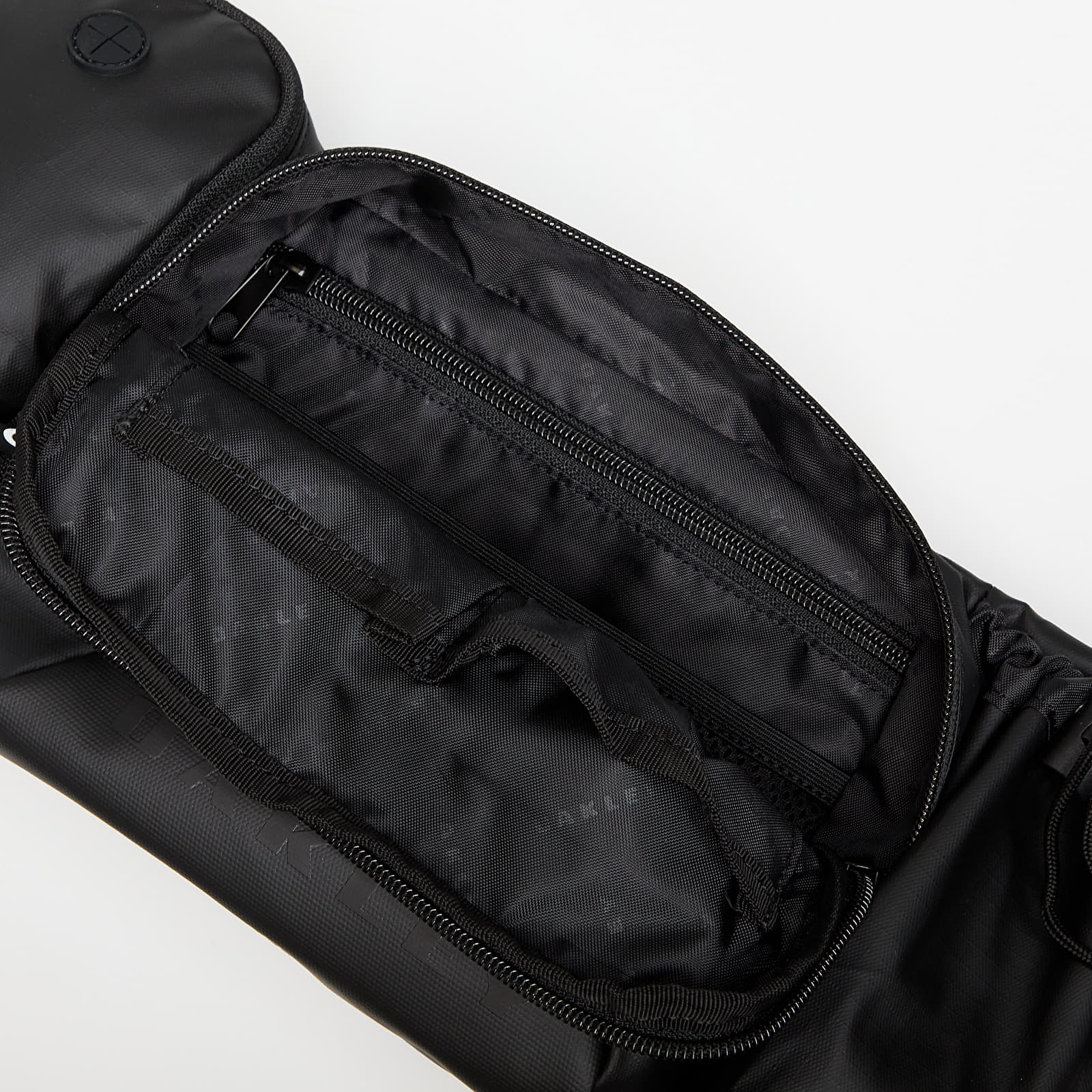 Ľadvinky Oakley Road Trip Rc Beltbag Blackout