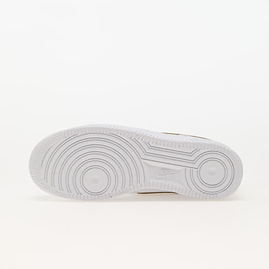 Baskets et chaussures pour femmes Nike W Air Force 1 07 Next Nature White Gold Suede White Queens