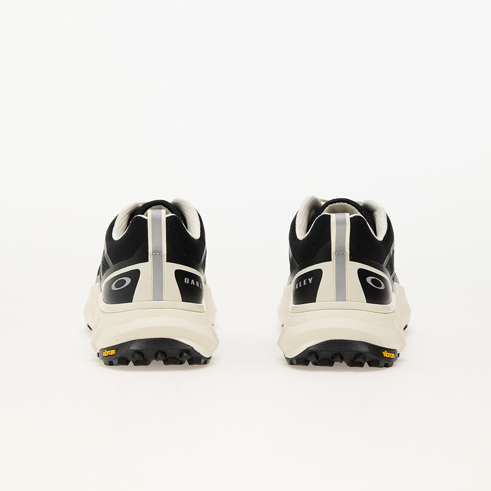 Sneakers og sko til mænd Oakley Light Breath Black/ Arctic White