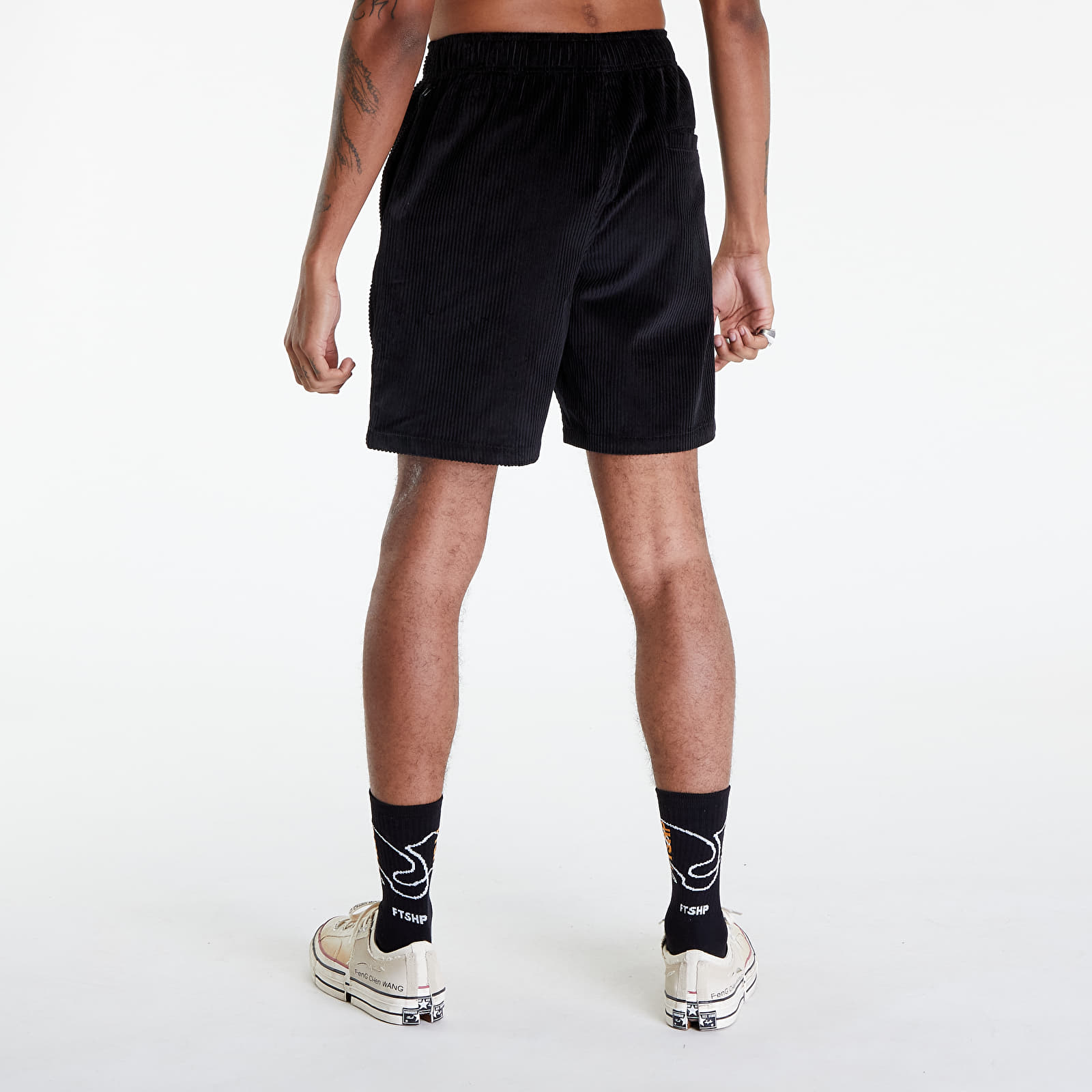Pantaloni scurți PLEASURES Flip Corduroy Shorts Black