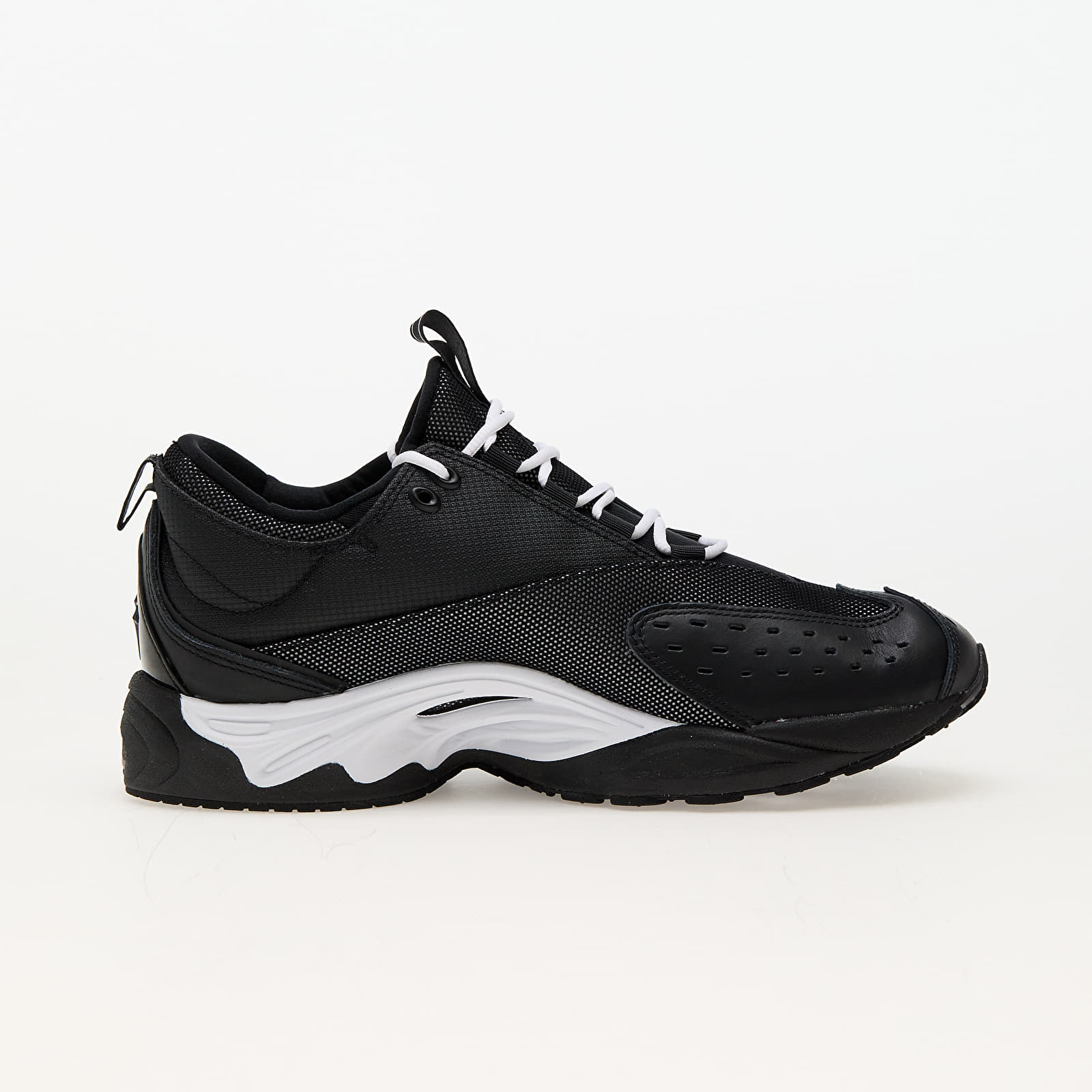 Miesten lenkkarit ja kengät Nike Air Zoom Drive x NOCTA Men's Shoes Black/ White