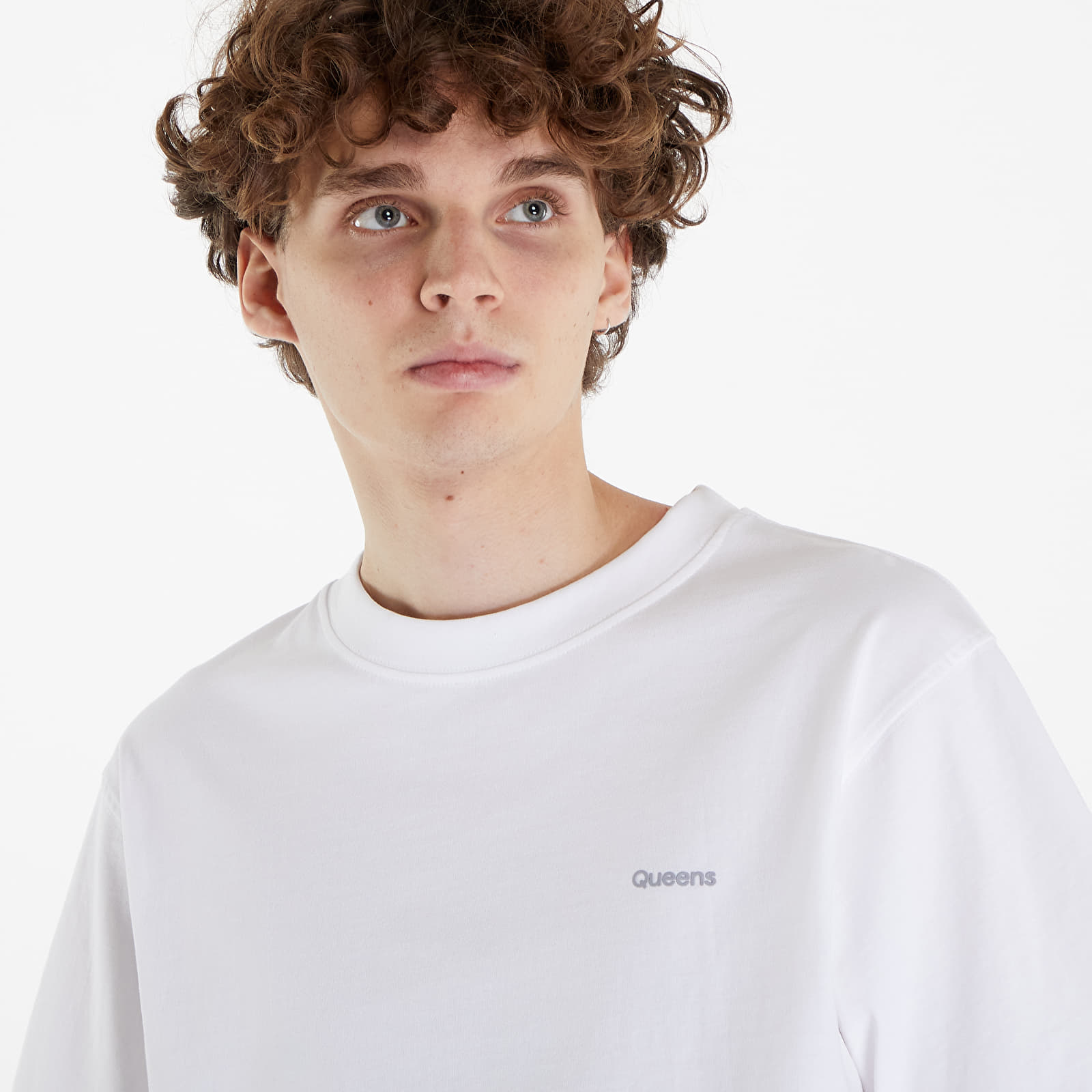 Tricouri Queens Men's Essential T-Shirt With Contrast Print White
