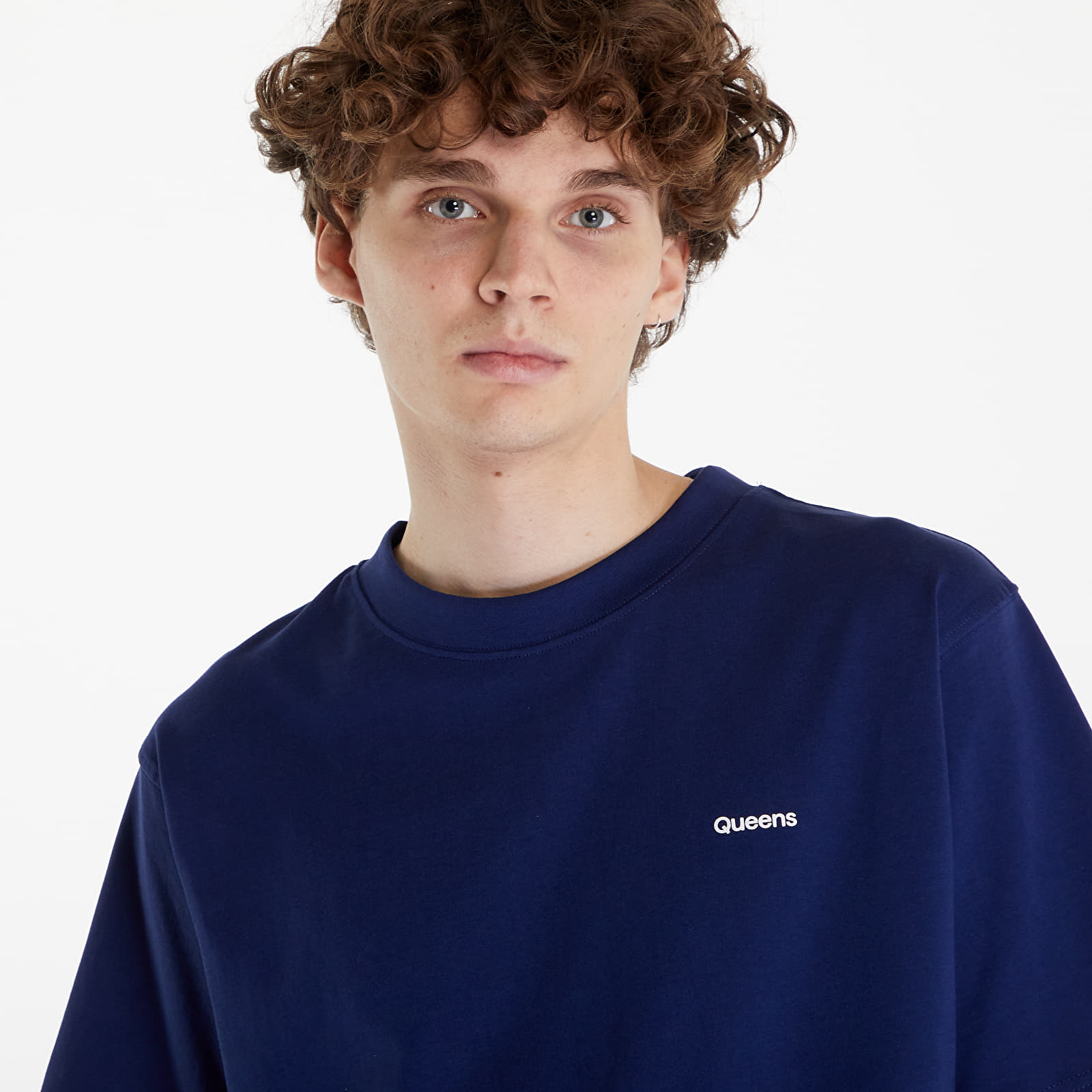 T-Shirts Queens Men's Essential T-Shirt With Contrast Print Navy