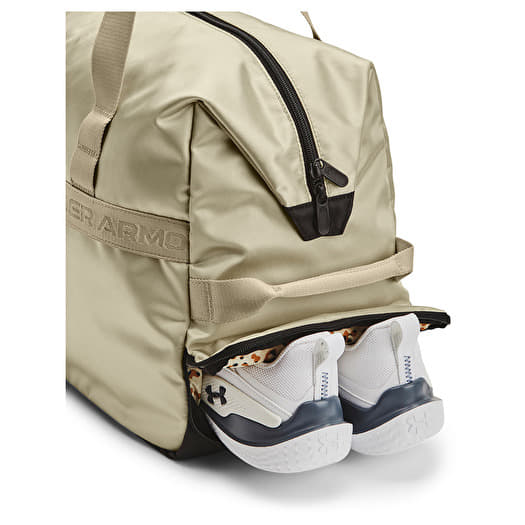 Under armour studio best sale bag