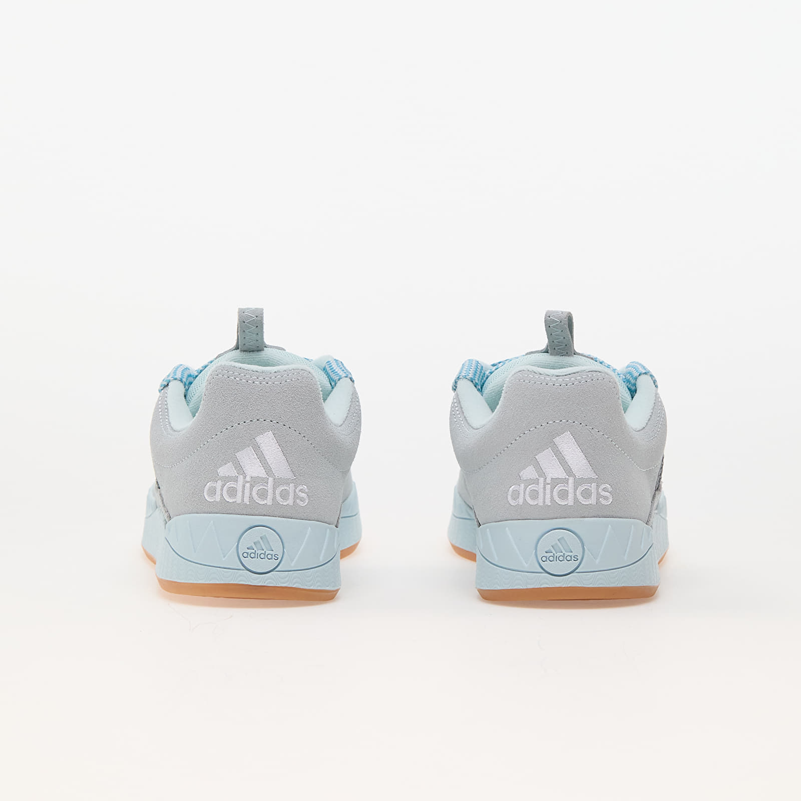 Sneakers och skor för kvinnor adidas Adimatic W Almost Blue/ Ftw White/ Preloved Blue