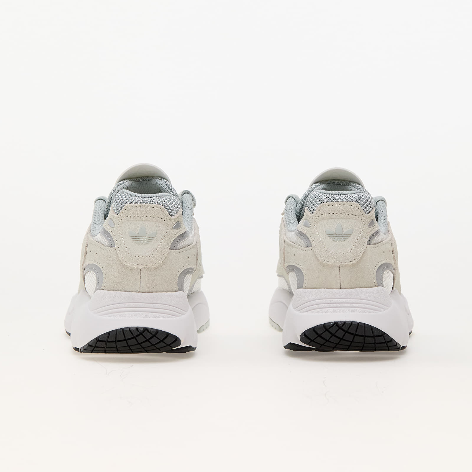 Sneakers og sko til kvinder adidas Ozmillen W Ivory/ Wonder Silver/ Core Black