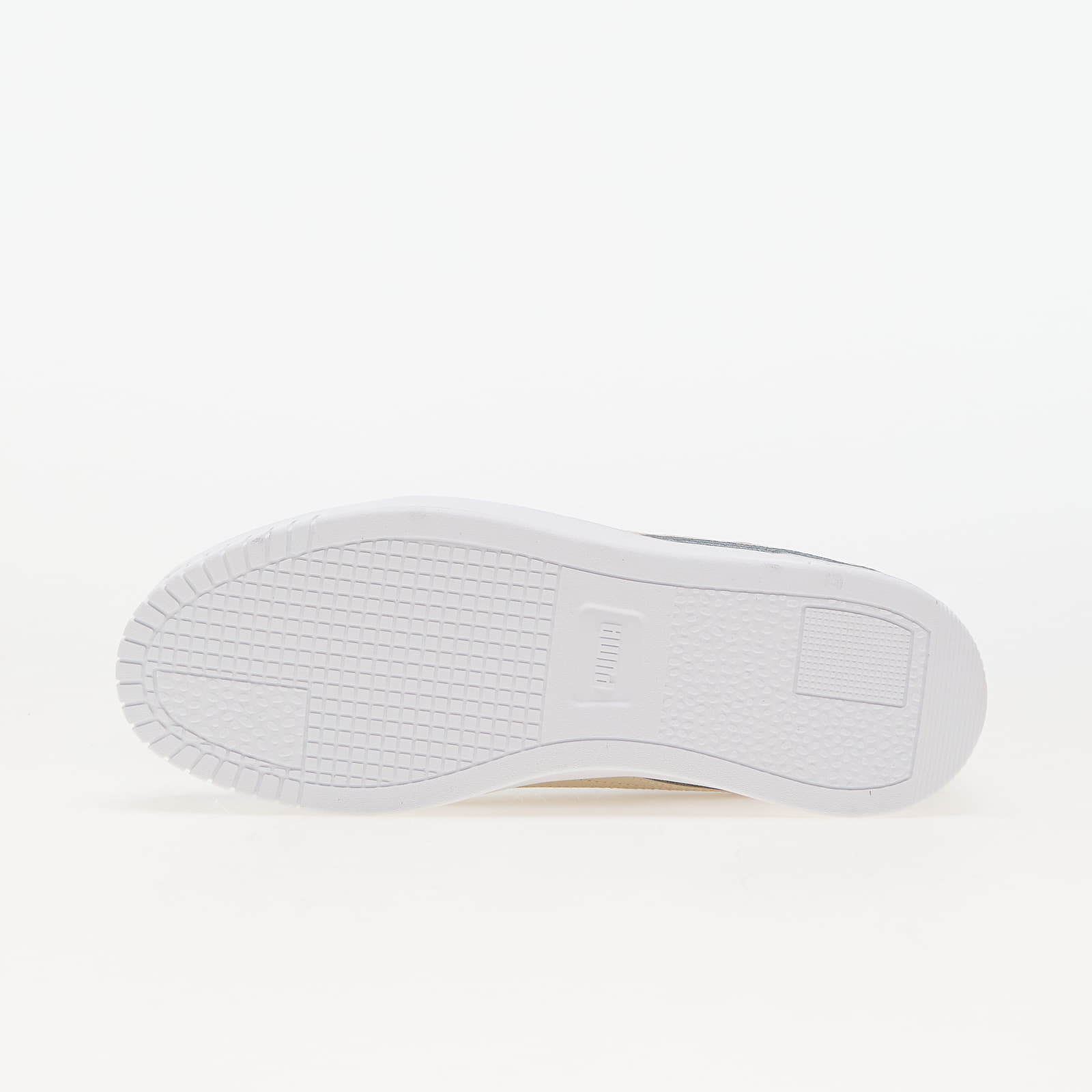 Naiste tossud ja kingad Puma Carina Street White