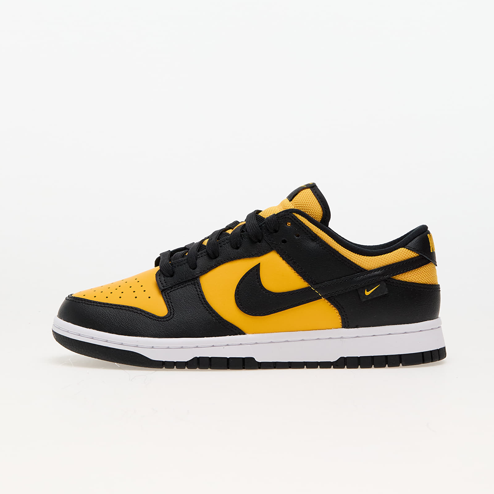 Herensneakers en -schoenen Nike Dunk Low Black/ University Gold-White