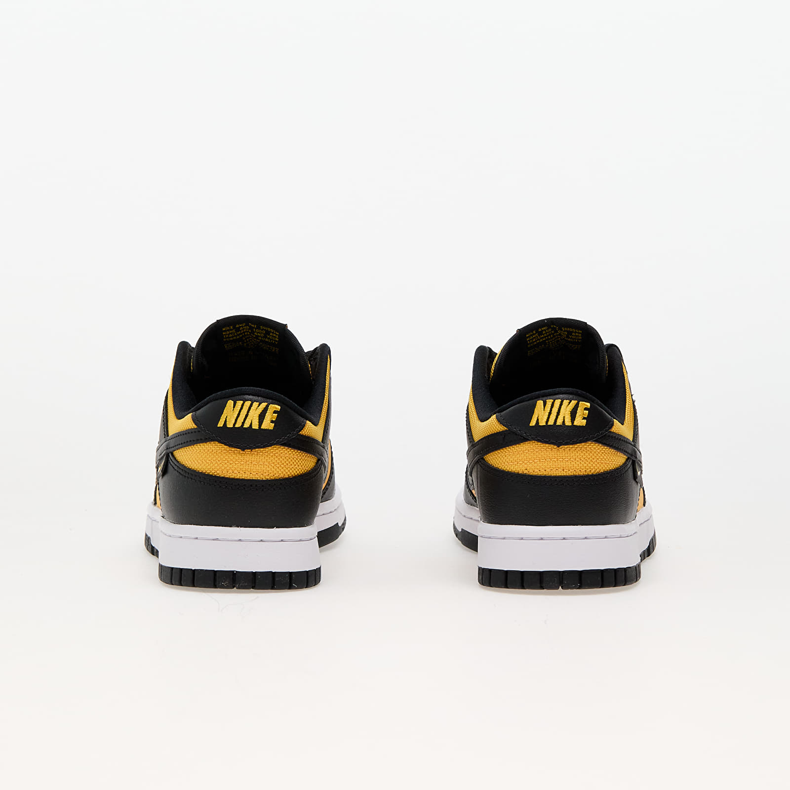 Herensneakers en -schoenen Nike Dunk Low Black/ University Gold-White