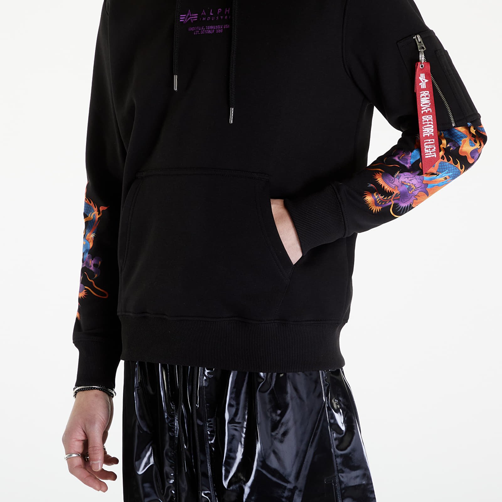 Džemperiai su gobtuvais ir džemperiai Alpha Industries Dragon EMB Hoody Black