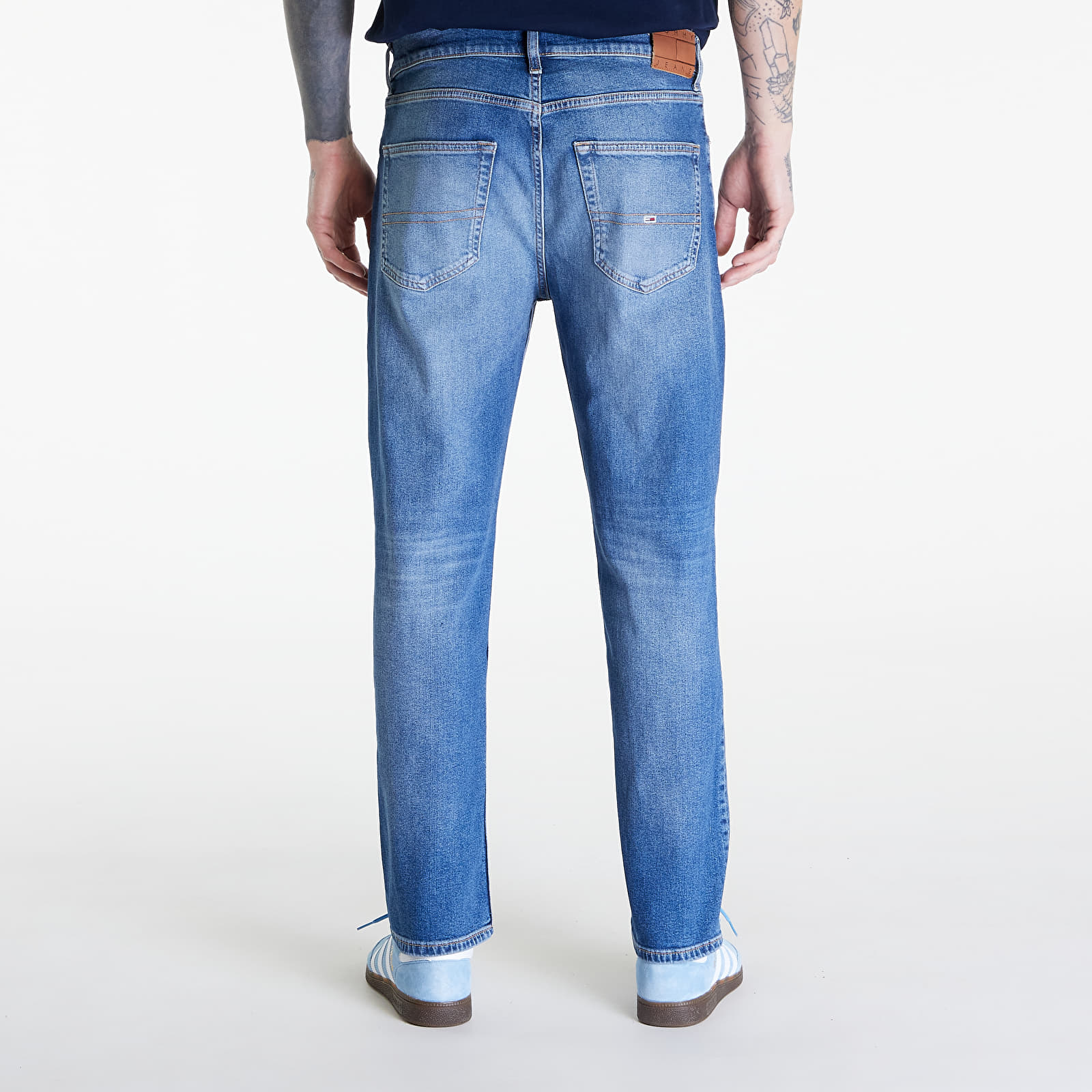 Džínsy Tommy Jeans Dad Jean Regular Tapered B Denim