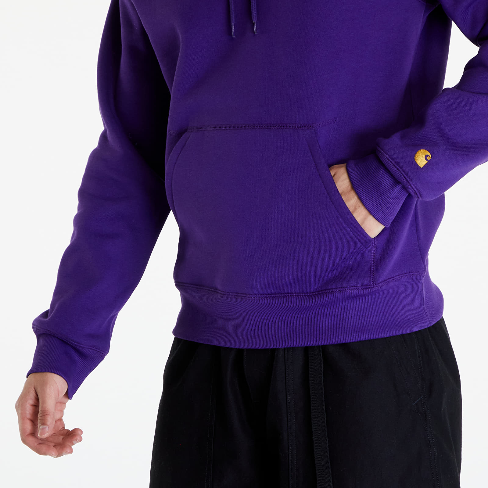 Mikiny Carhartt WIP Hooded Chase Sweat UNISEX Tyrian/ Gold